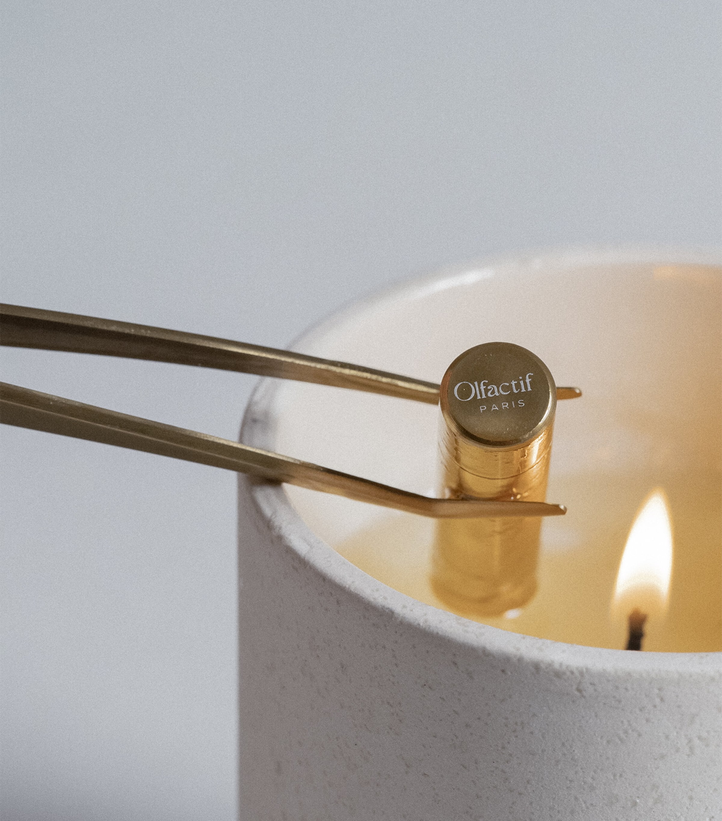 Libra Wild Fig Candle (240g) WHITE Image 6