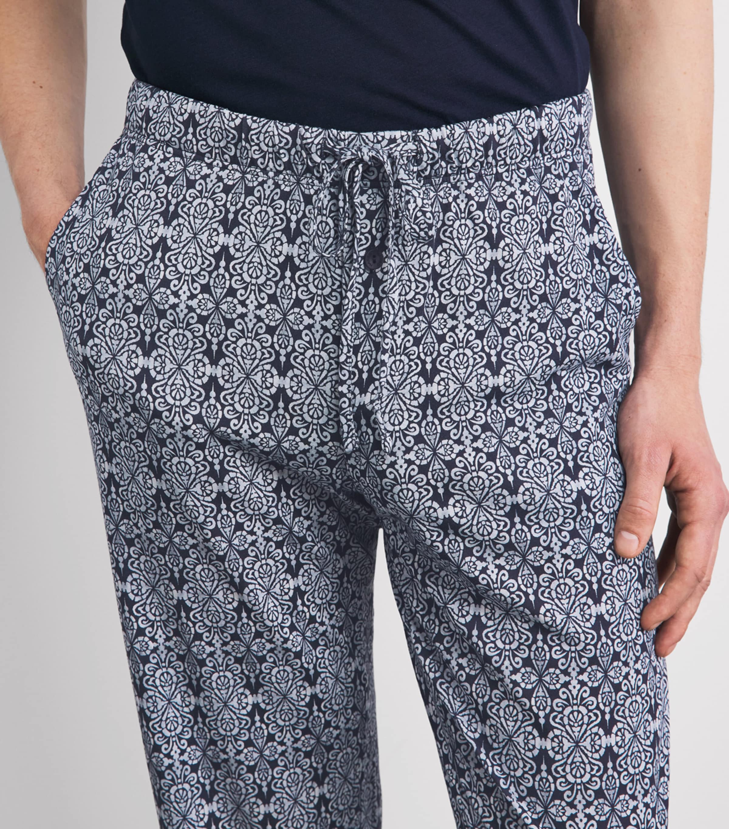 Hanro Mens Cotton Night & Day Lounge Trousers Heritage Tiles Image 3