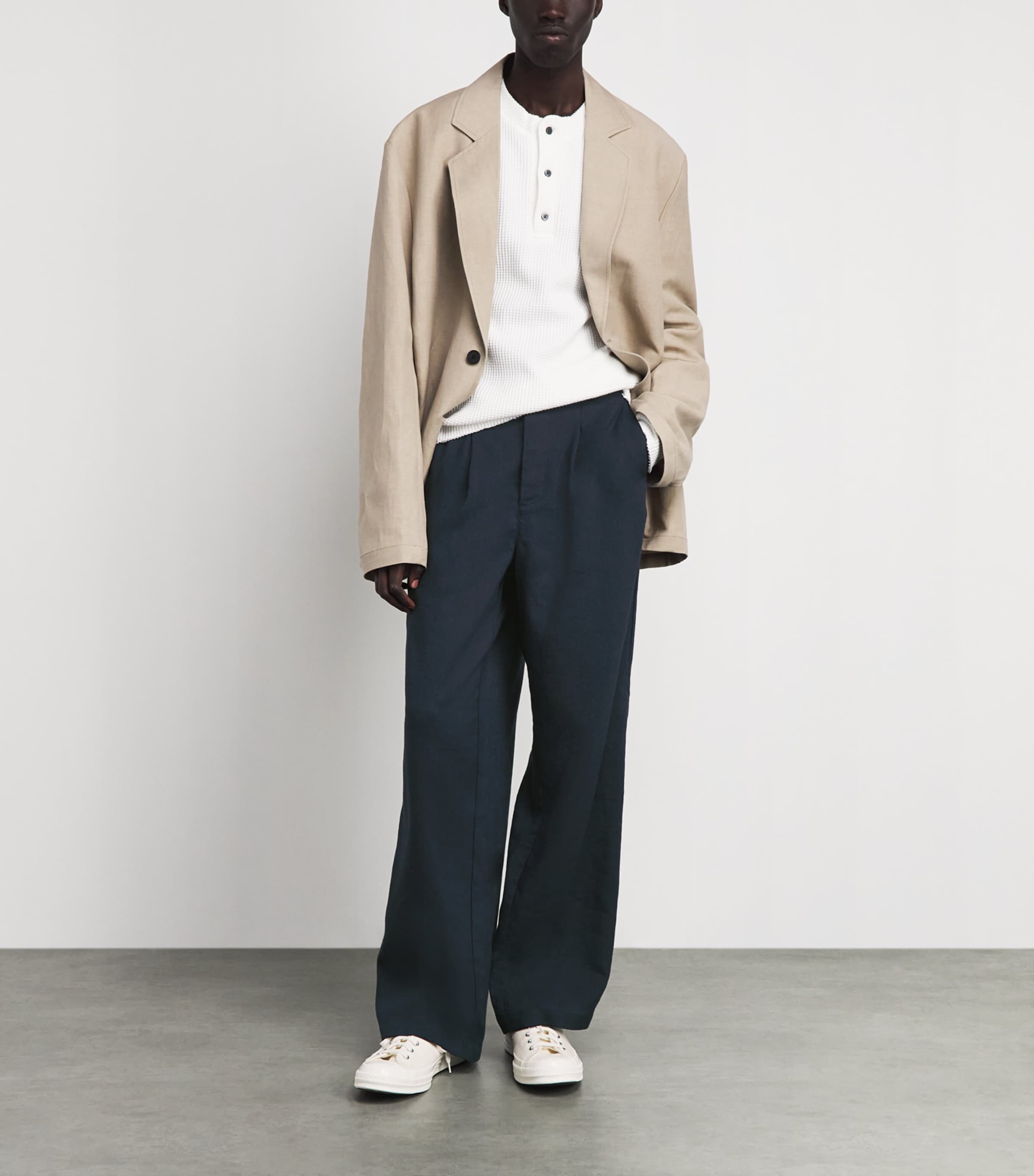 Oliver Spencer Mens Oxford Pleated Drawstring Trousers Navy Image 2