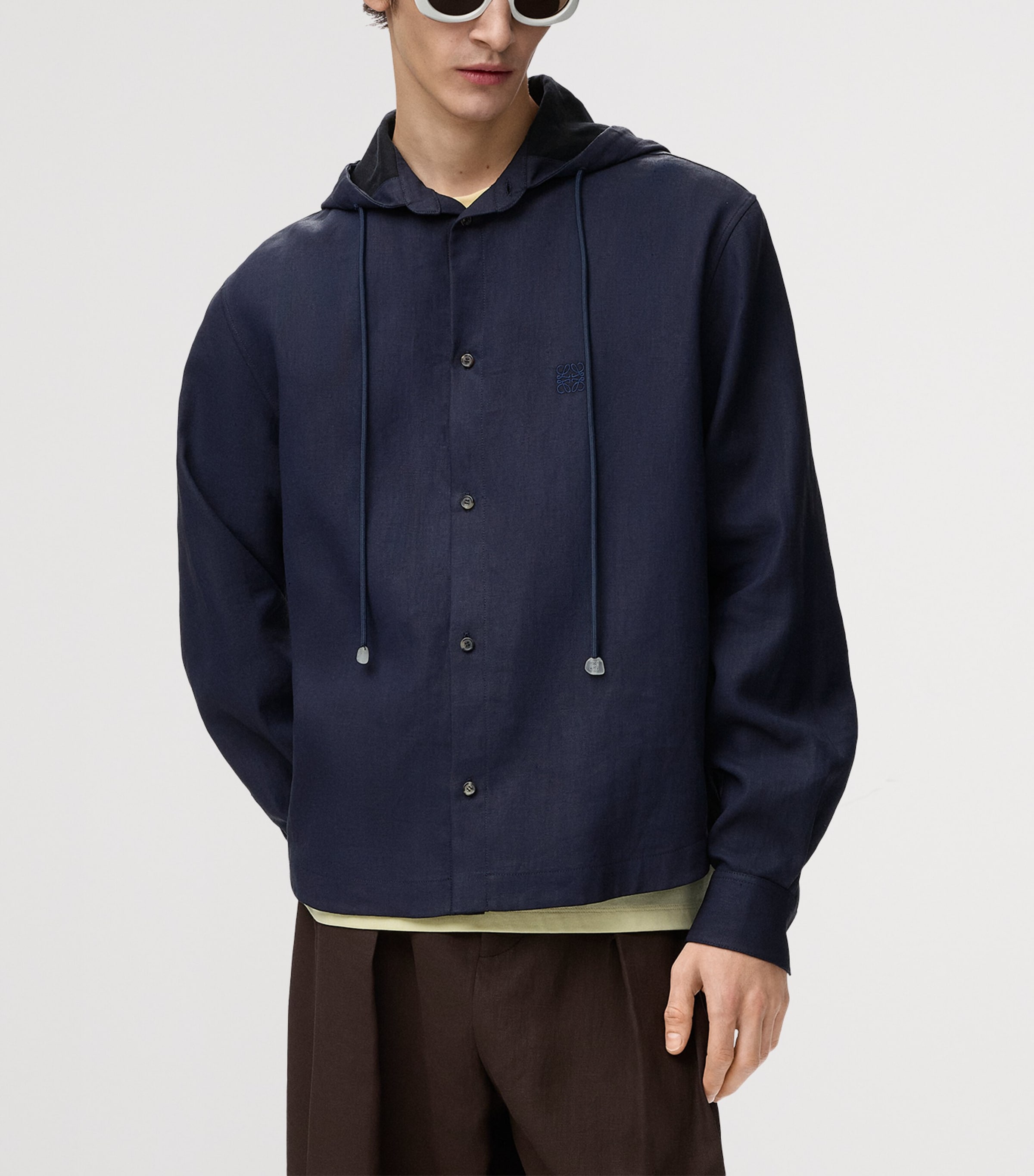 LOEWE Mens x Paula's Ibiza Linen-Blend Hooded Anagram Shirt Navy/black Image 3