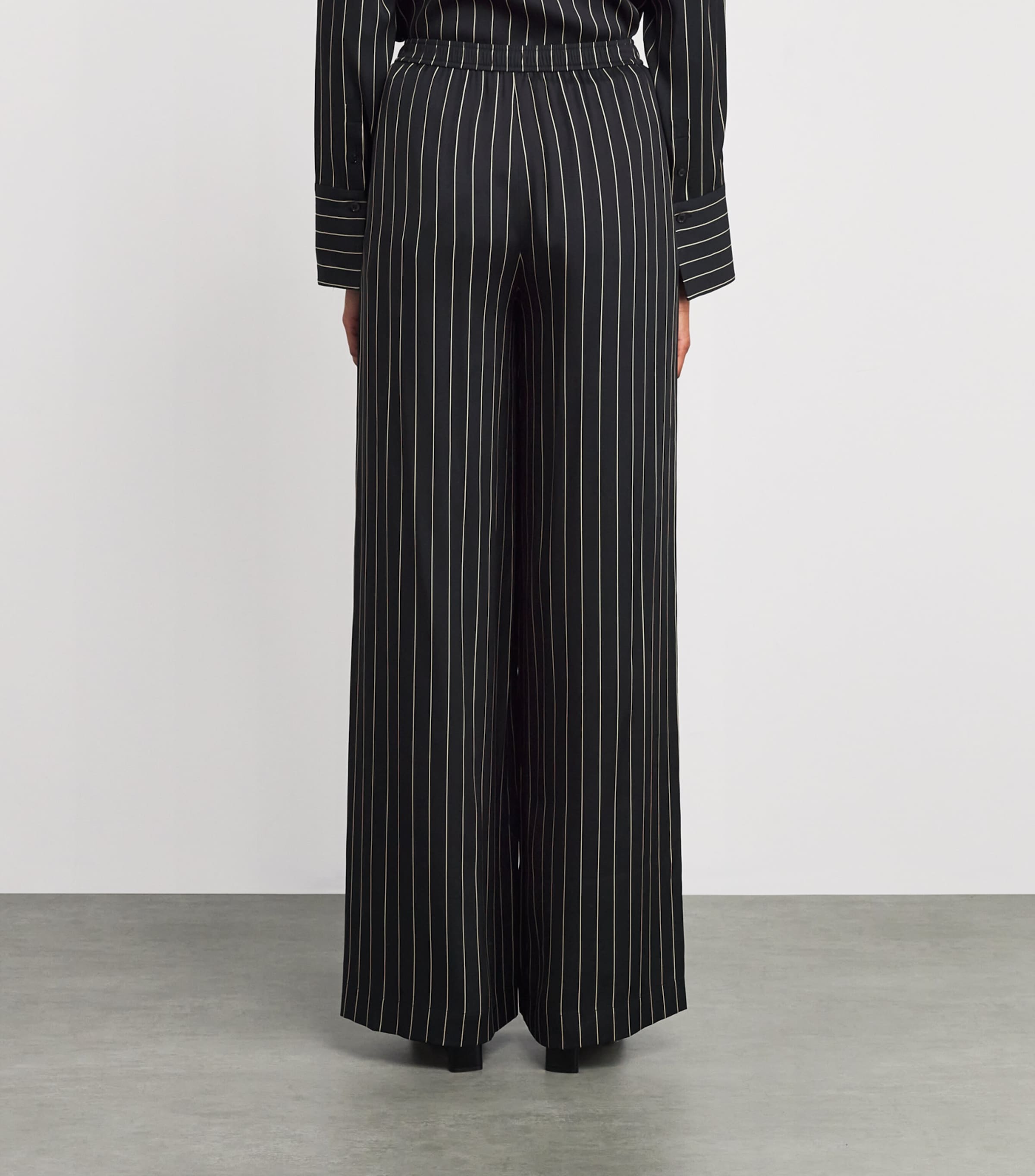 Geometric Print Hulin Trousers BLACK/AFFOGATO Image 4