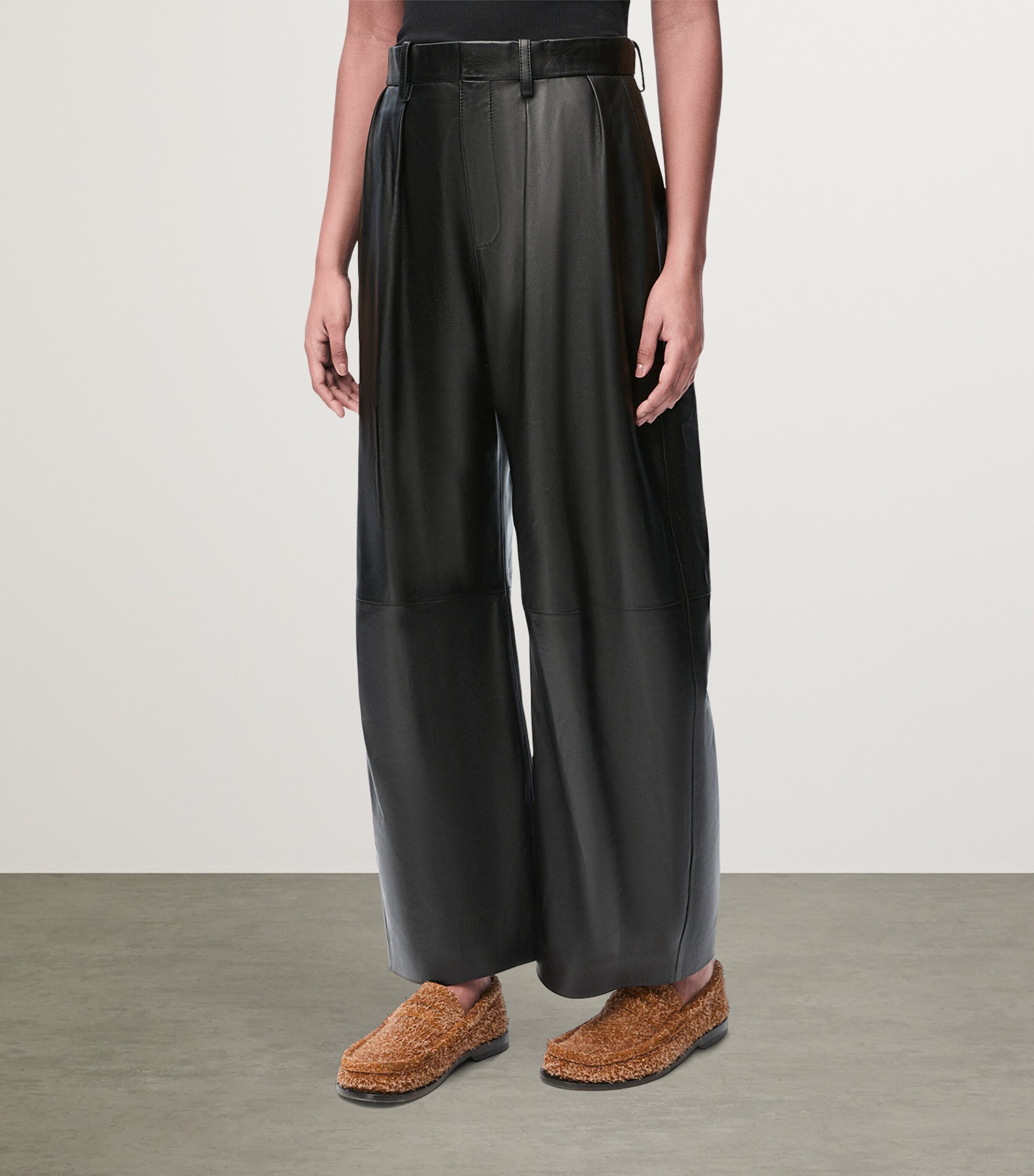 Leather Barrel Trousers BLACK Image 2