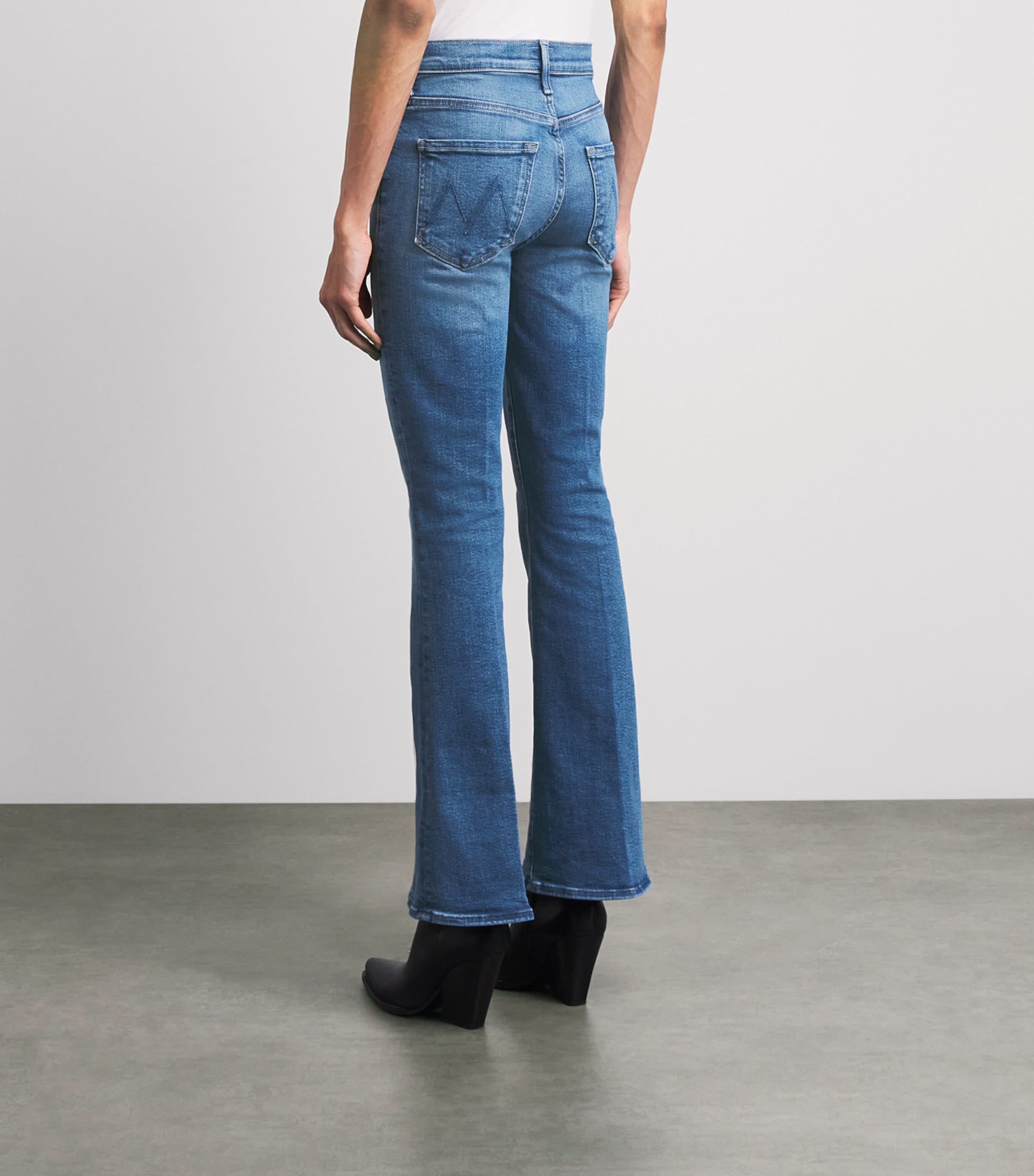 MOTHER Womens The Weekender Flared Jeans Piece By Piece Image 5