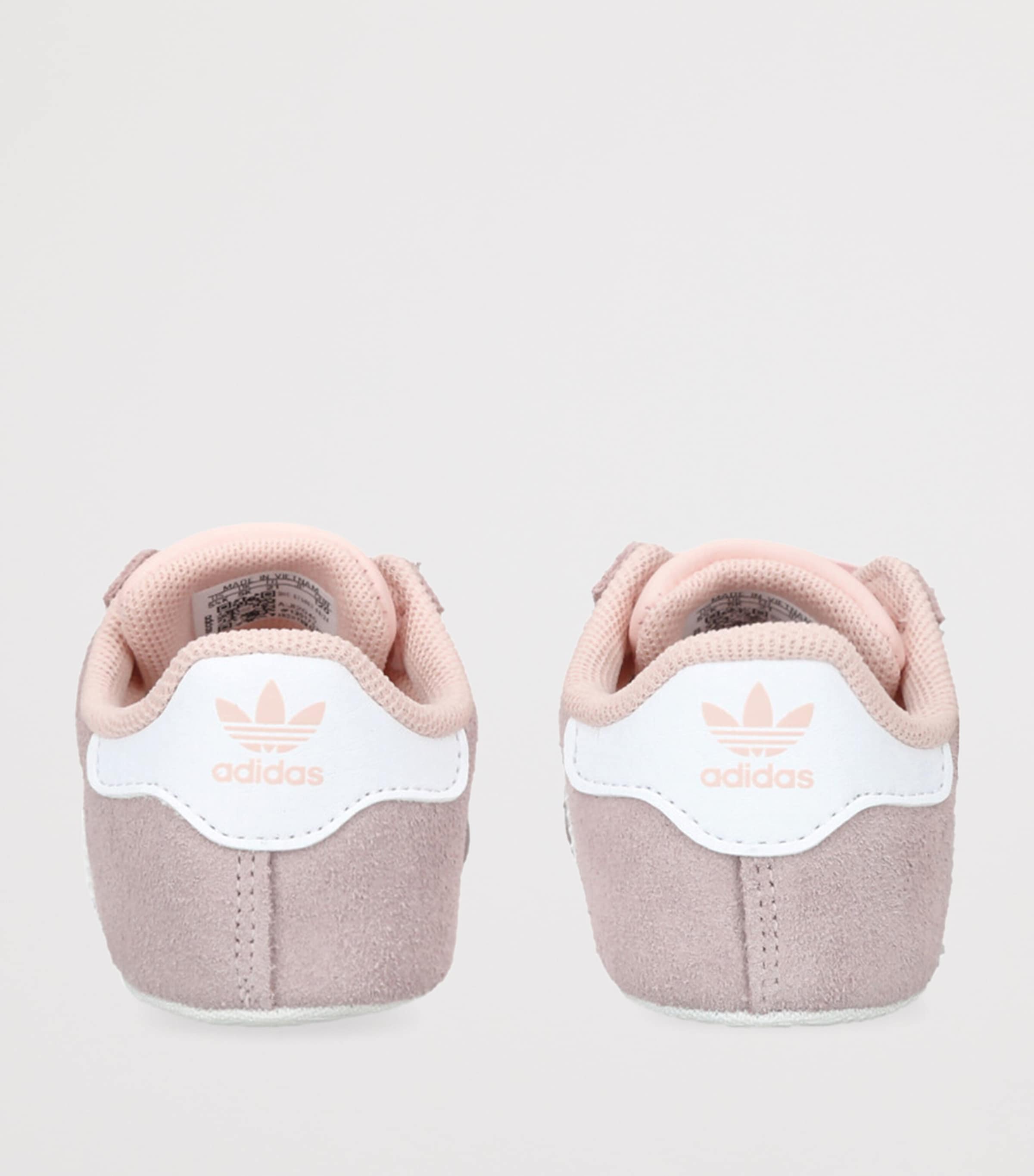 Gazelle Crib Sneakers PALE PINK Image 2
