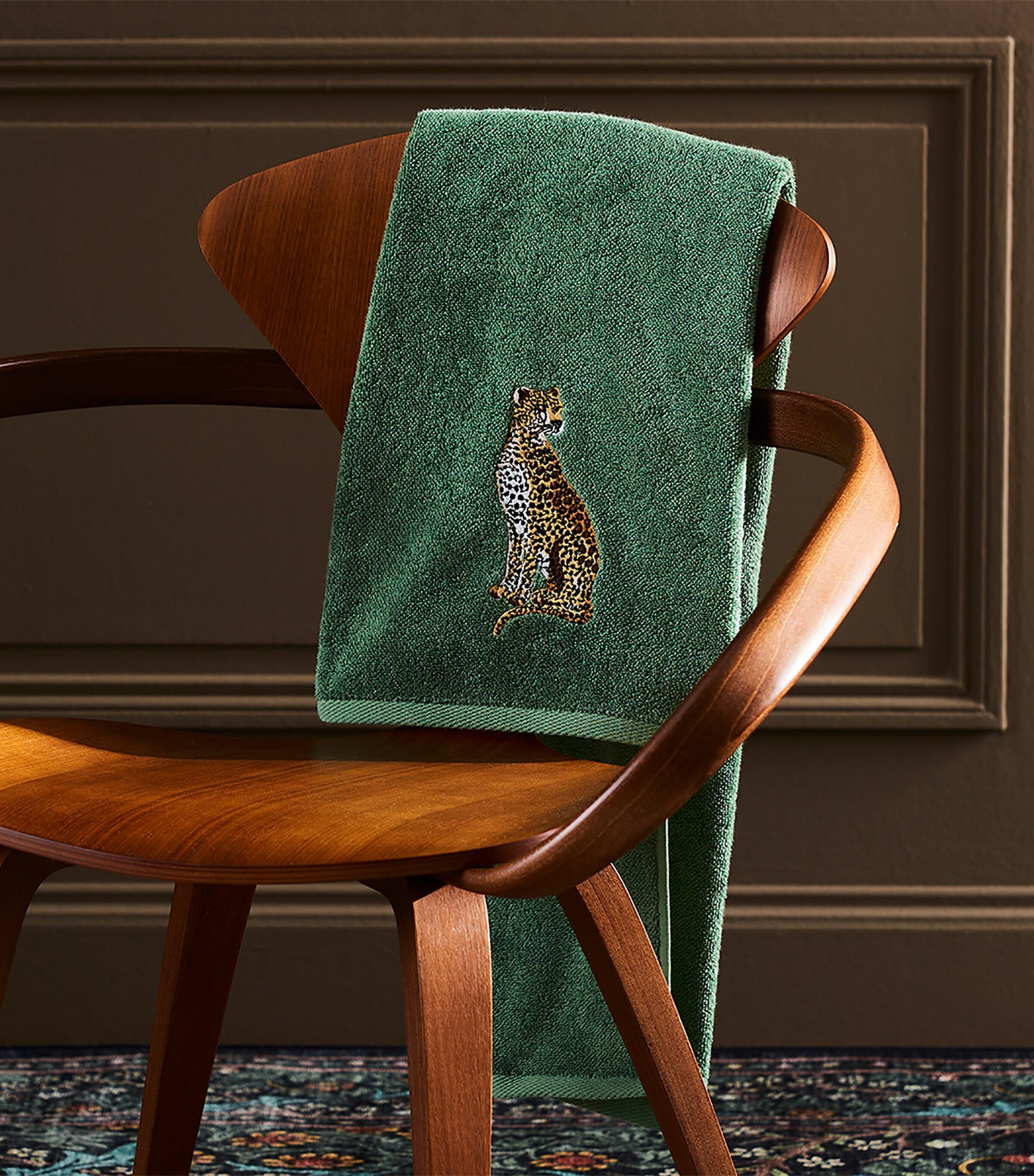 Contes Bath Towel (140cm x 70cm) GREEN Image 3