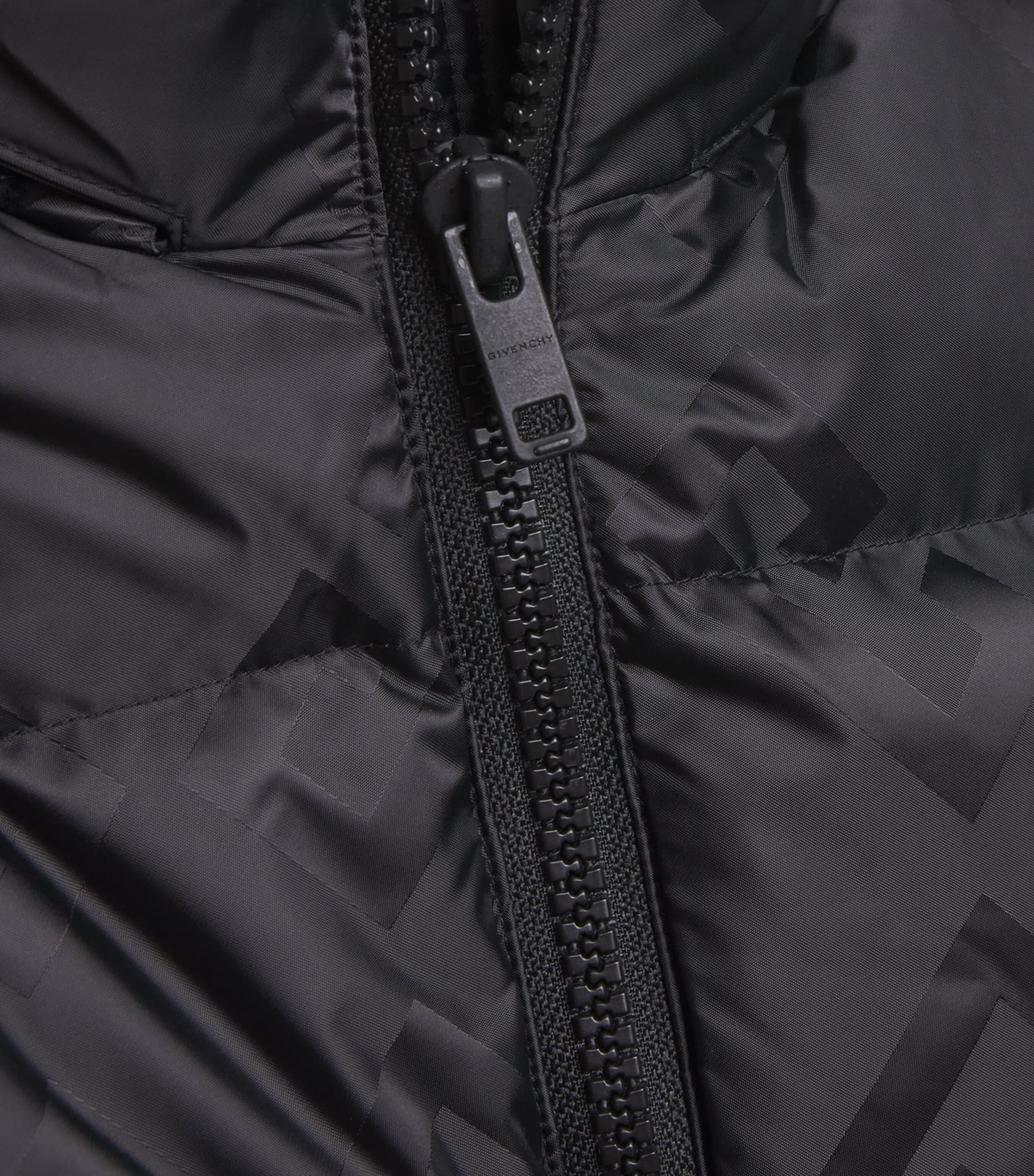 Padded Logo Gilet (4-12+ Years) BLACK Image 3