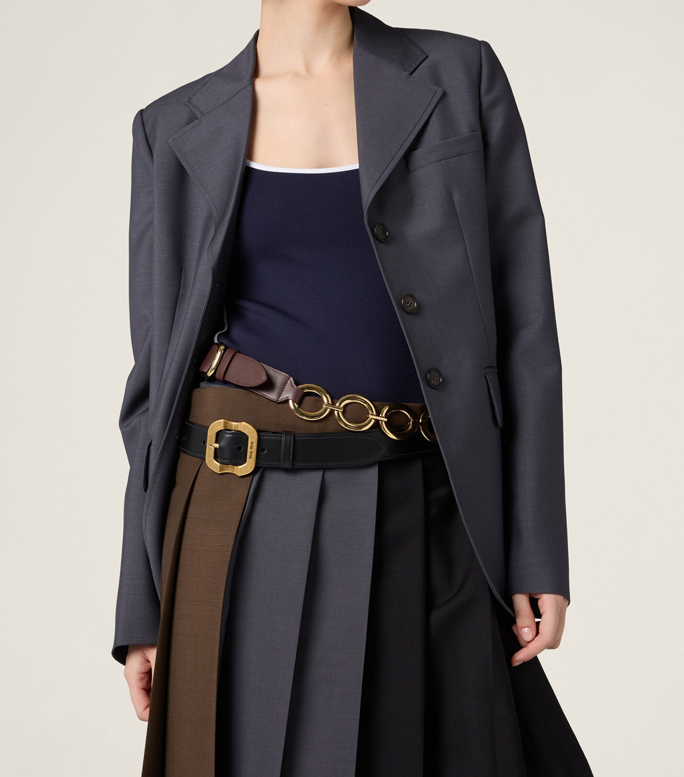 Technical-Knit Backless Swimsuit F022X Image 4