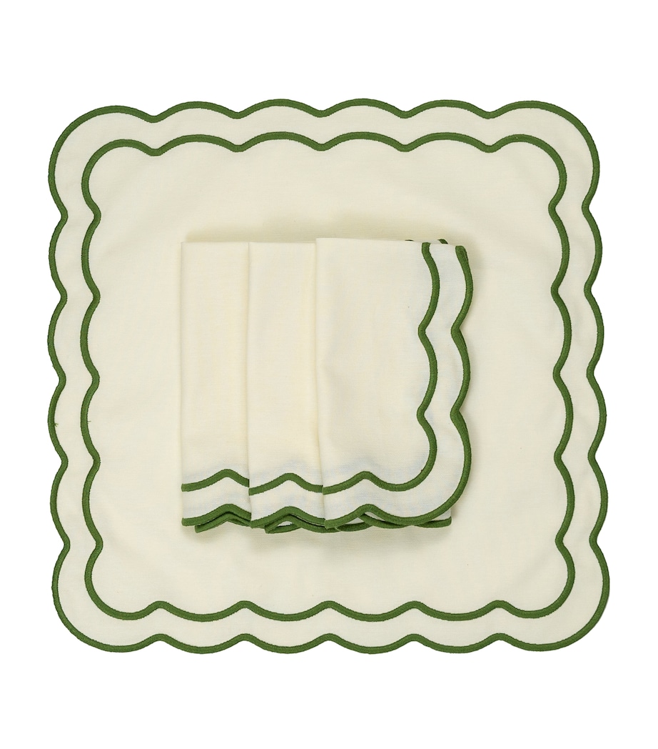 Set of 4 Apple Napkins (50cm x 50cm) WHITE/ GREEN Image 1