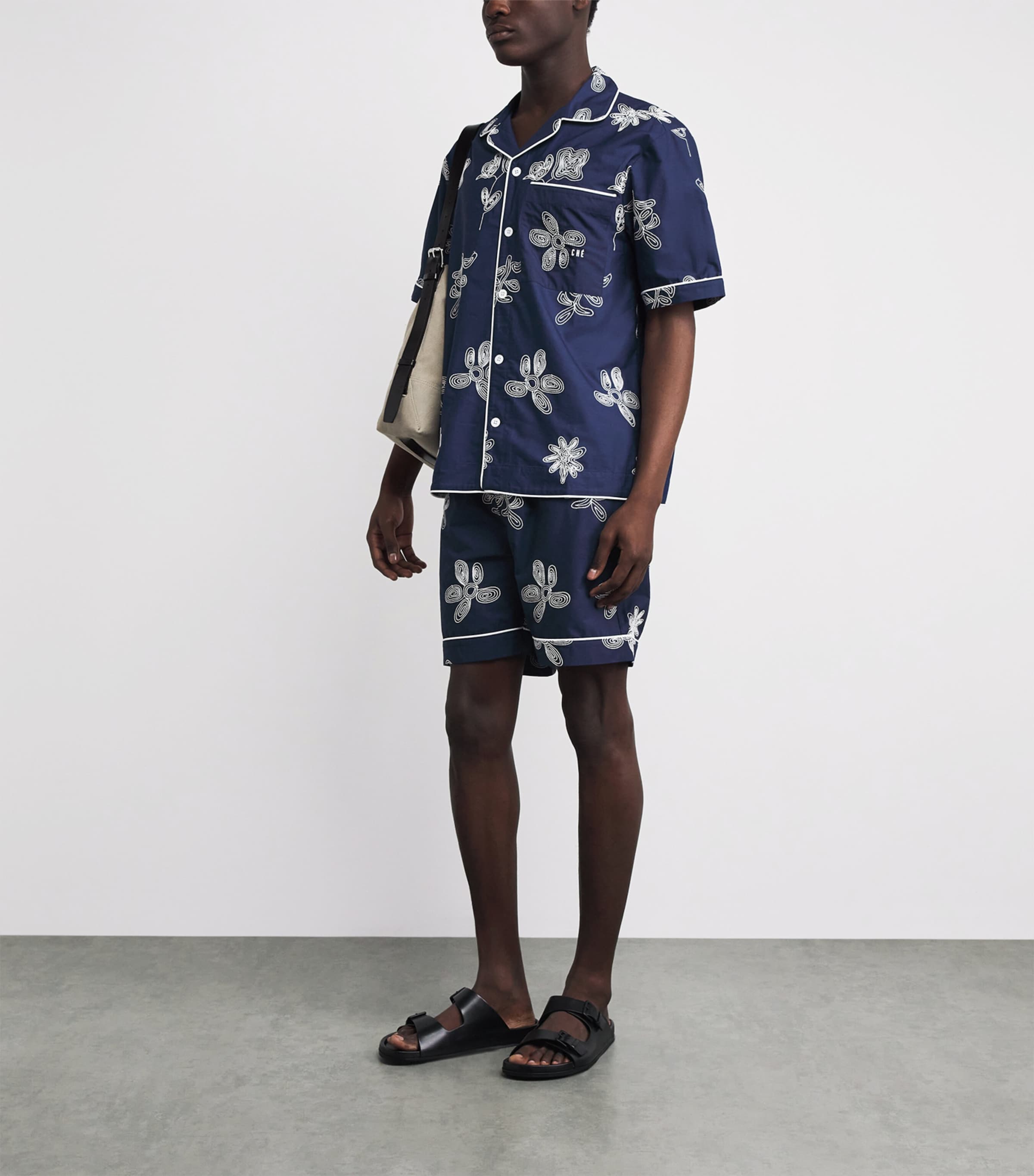 CHÉ Mens Embroidered Flores Shorts Blue Image 2