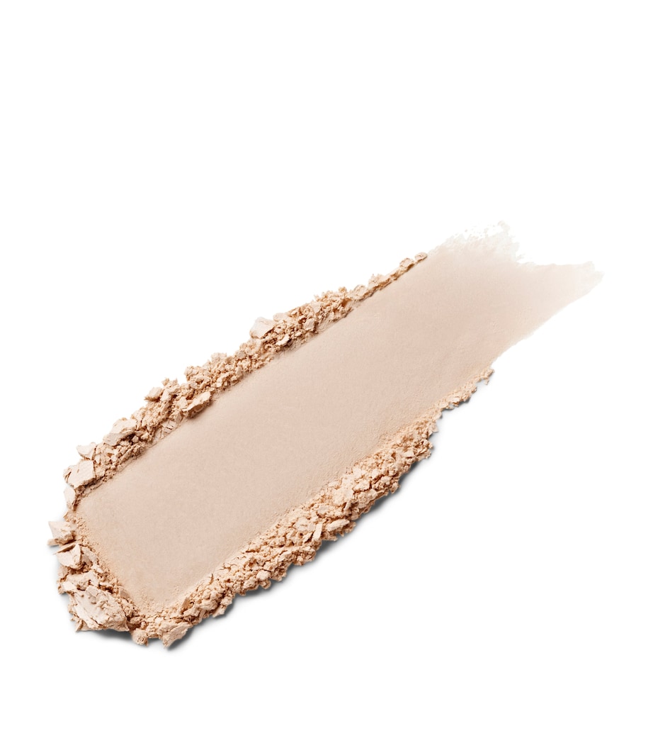 Double Wear Stay-In-Place Matte Powder Foundation LIGHT MEDIUM Image 2