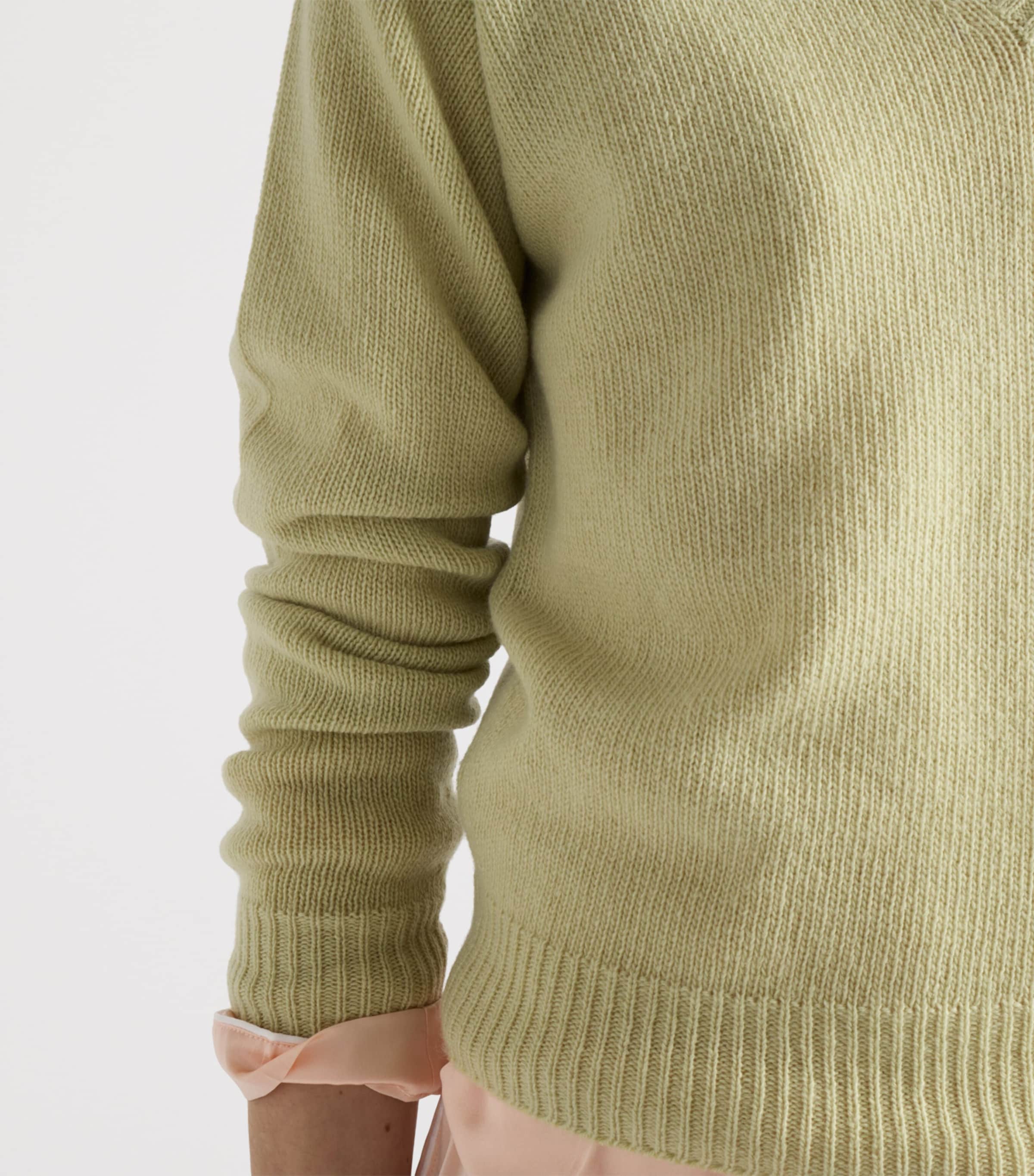 Wool-Cashmere V-Neck Sweater F0035 Image 3