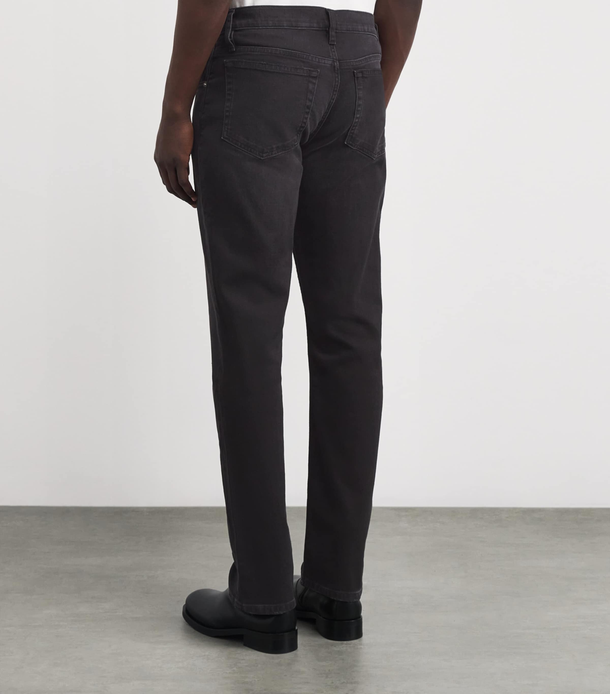 The Modern Straight Jeans RAVEN Image 3