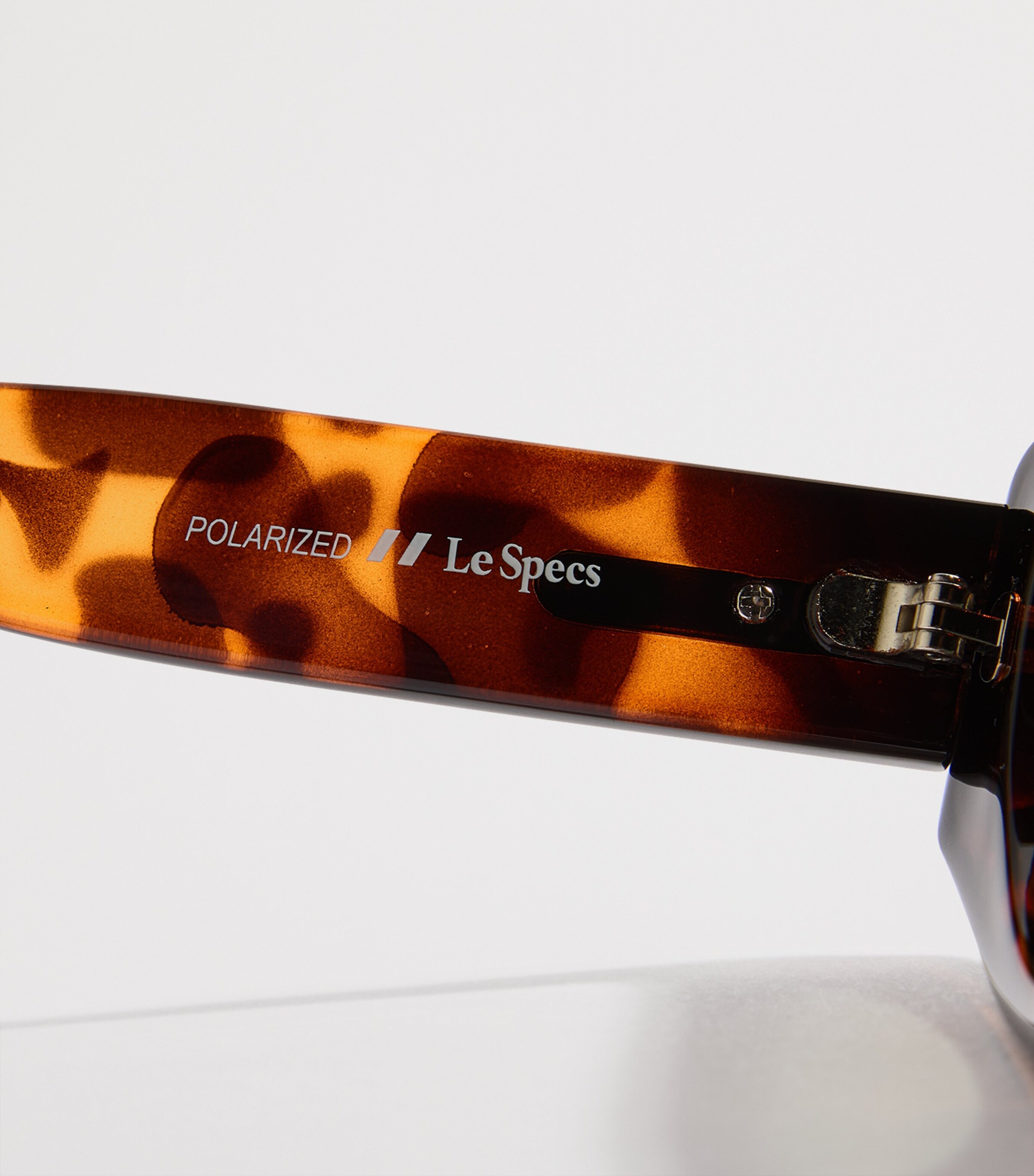 Le Specs Tortoiseshell Oval Sunglasses Trtkhk Mon Polarized Image 5