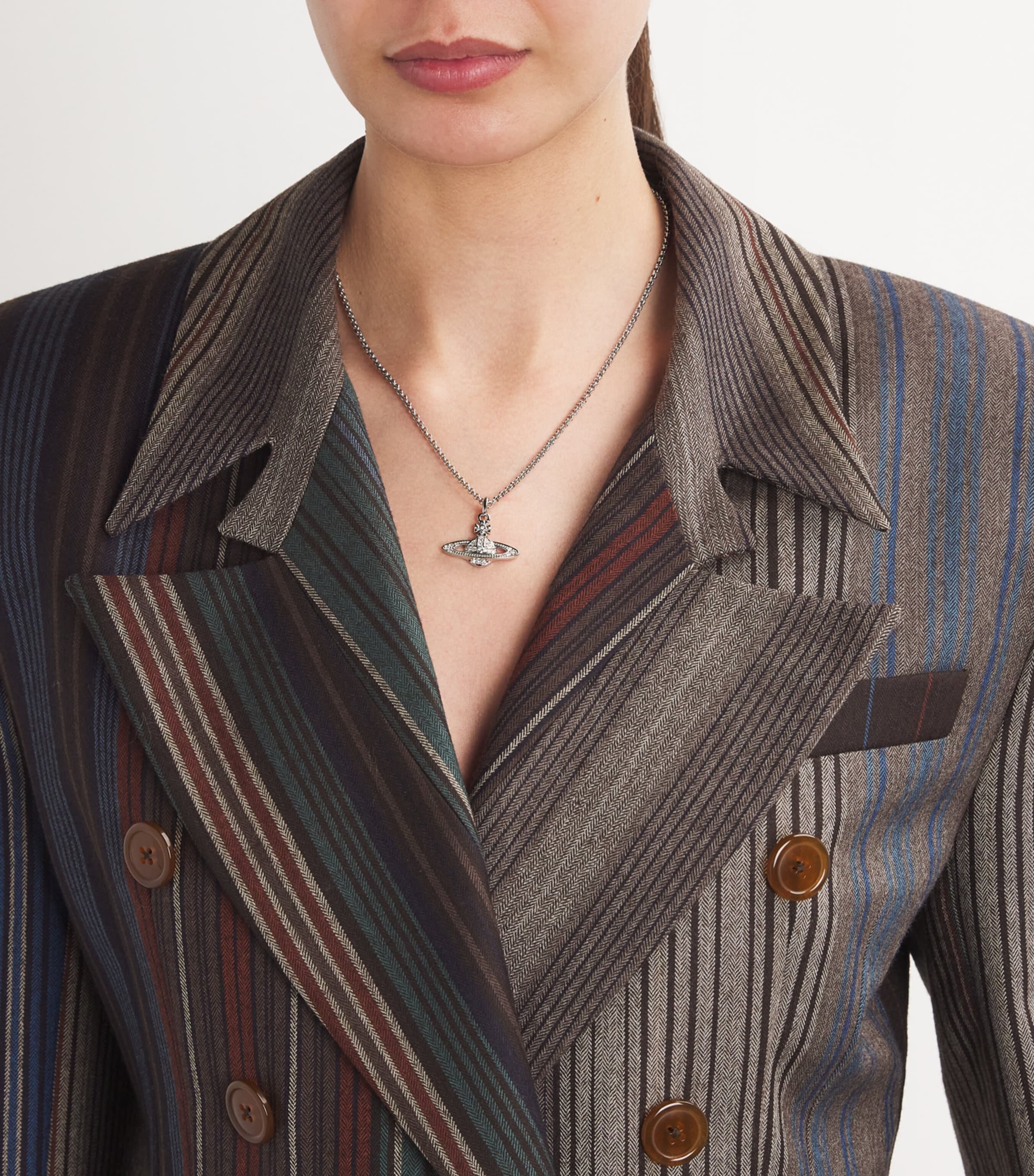 Vivienne Westwood｜ (MINI BAS RELIEF PENDANT (63020086 0 Vivienne Westwood Mini Bas Relief Pendant Necklace | Silver