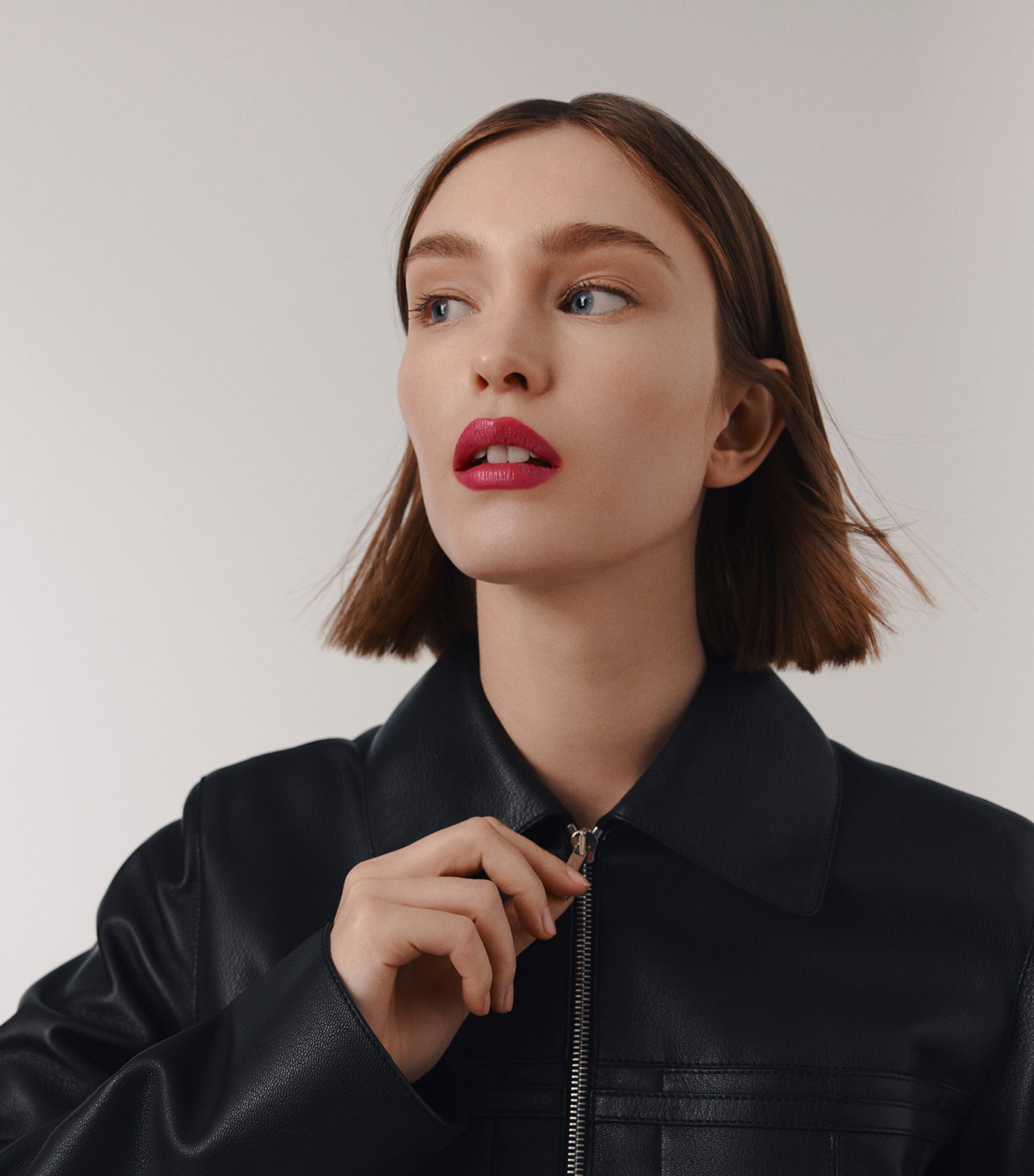 Silky Lipstick Shine - Rouge Grenade ROUGE GRENADE Image 8