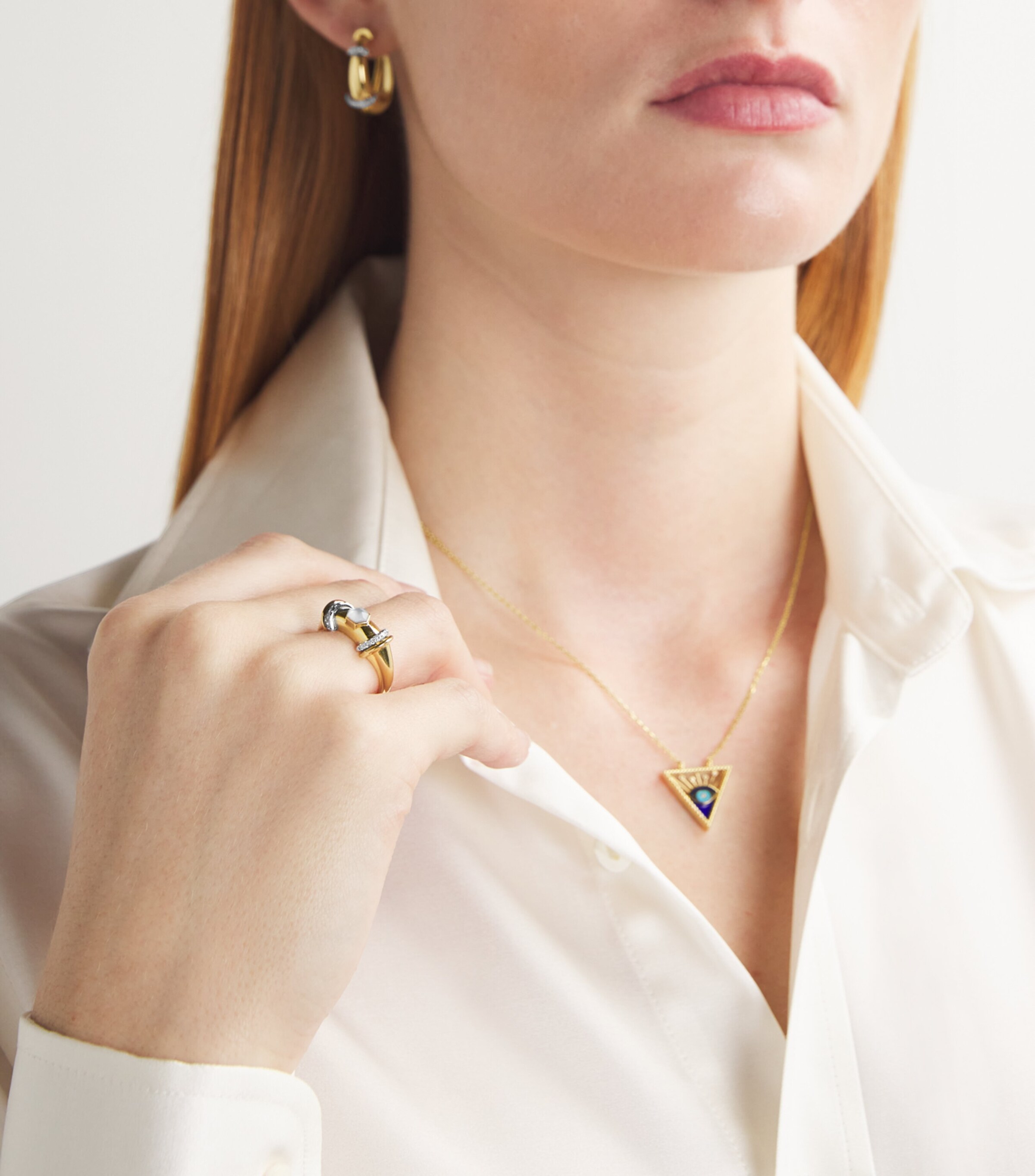 L'ATELIER NAWBAR Yellow Gold, Diamond and Mother-of-Pearl Lot N*91 Ring Yellow Gold Image 5