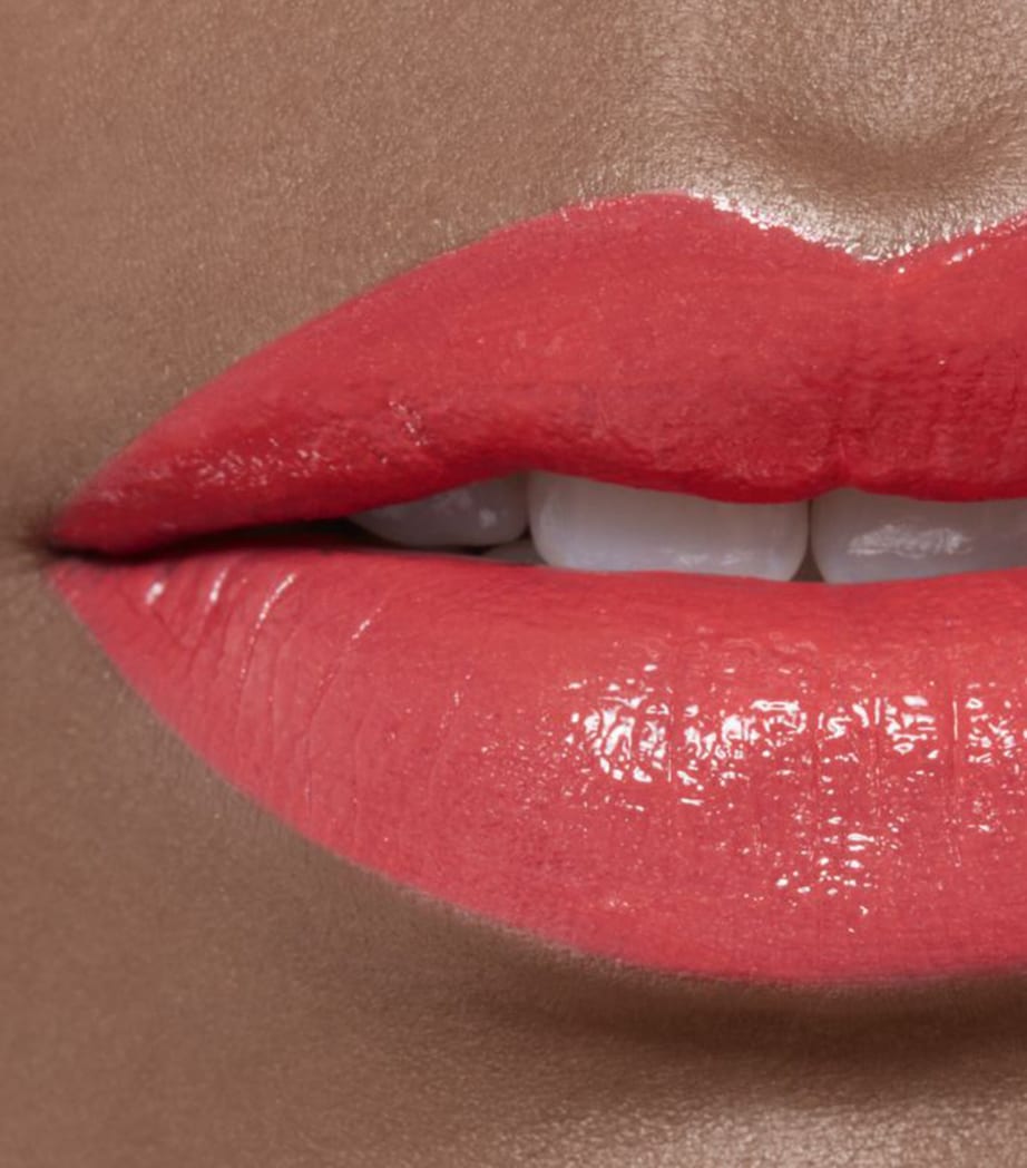 ROUGE ALLURE LAQUE Ultrawear Shine Liquid Lip Colour STEADY 67 Image 4