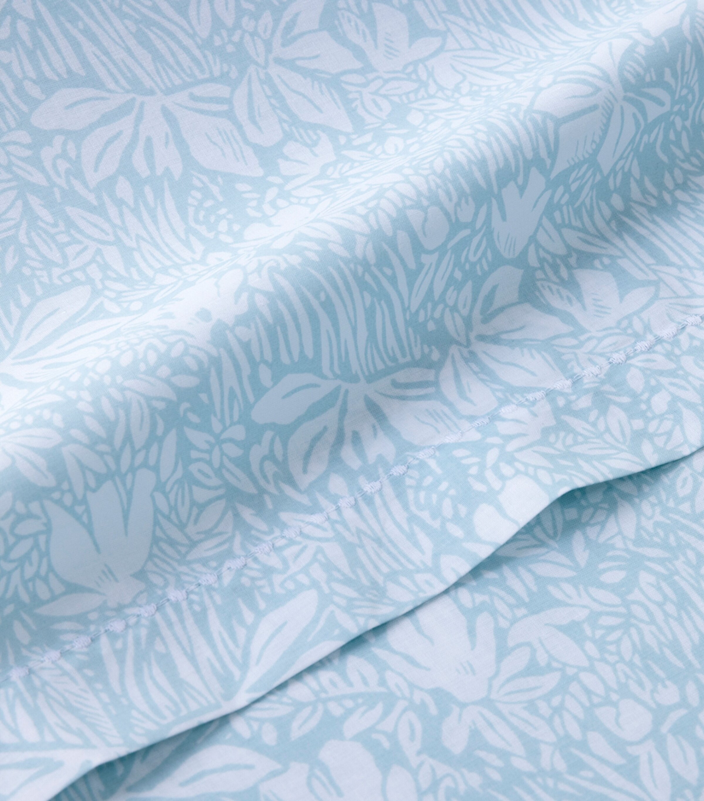 Yves Delorme Capri Aqua Super King Flat Sheet (270cm x 295cm) Aqua Image 3