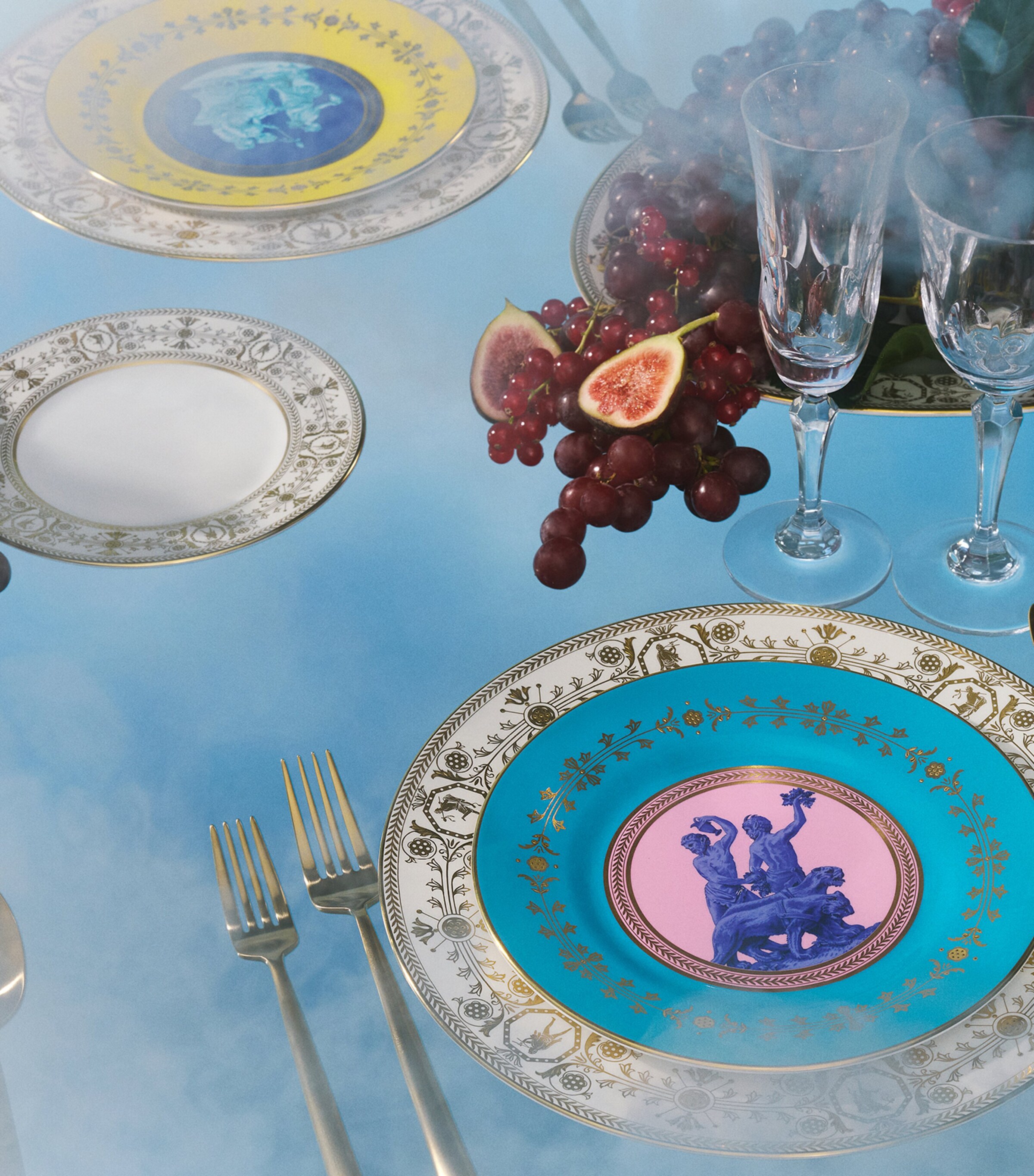 Bone China Bacchus Plate (20.5cm) PINK Image 8