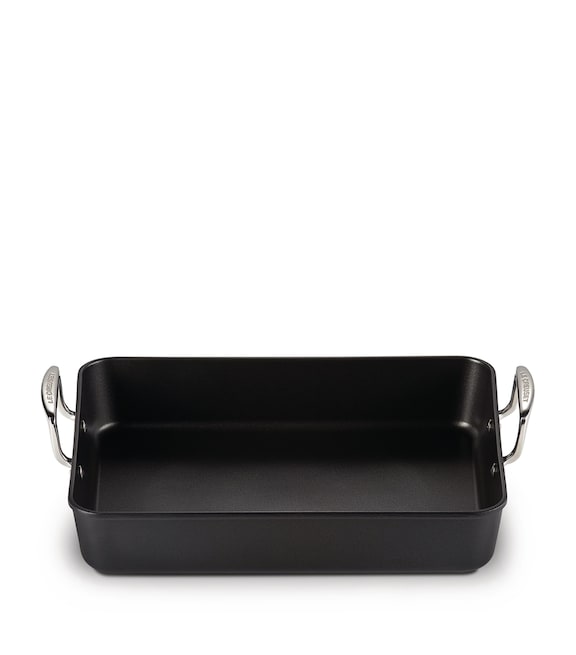 Le Creuset Toughened Non-Stick Rectangular Roaster (35cm) | Harrods UK