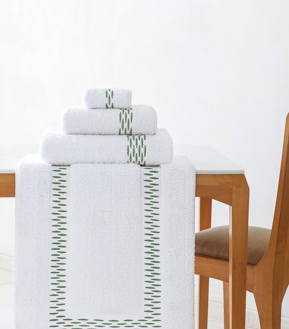 Cotton Alhambra Bath Sheet (95cm x 150cm) WHITE/JADE Image 2