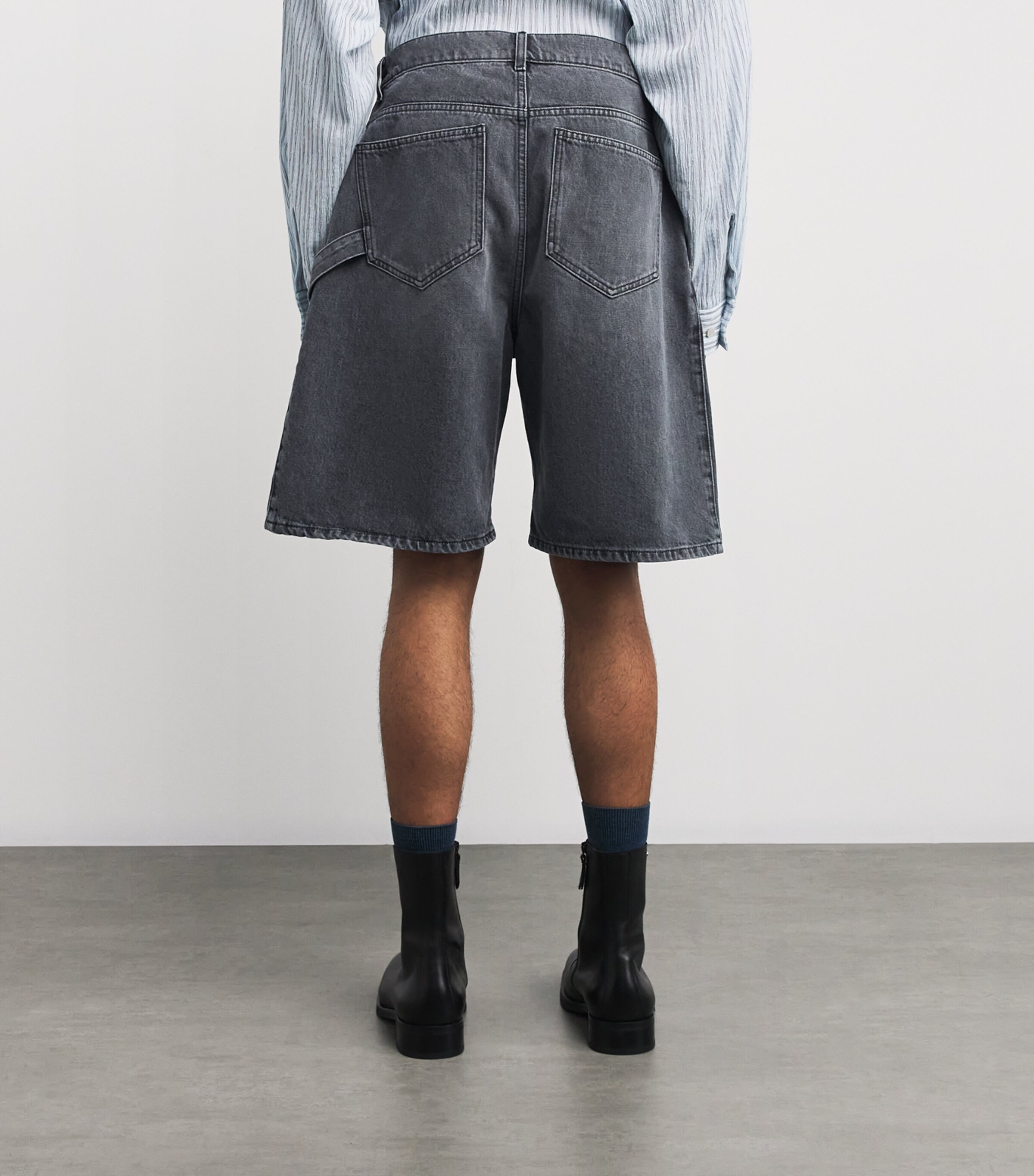 JW Anderson Grey Cotton Twisted Workwear Shorts | Harrods QA