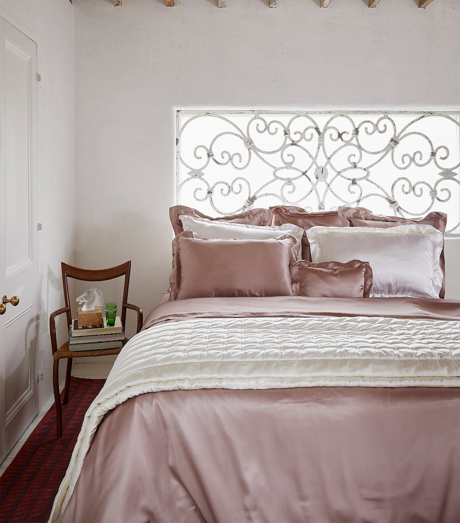 Silk Super King Windsor Bedspread (270cm x 270cm) IVORY Image 3