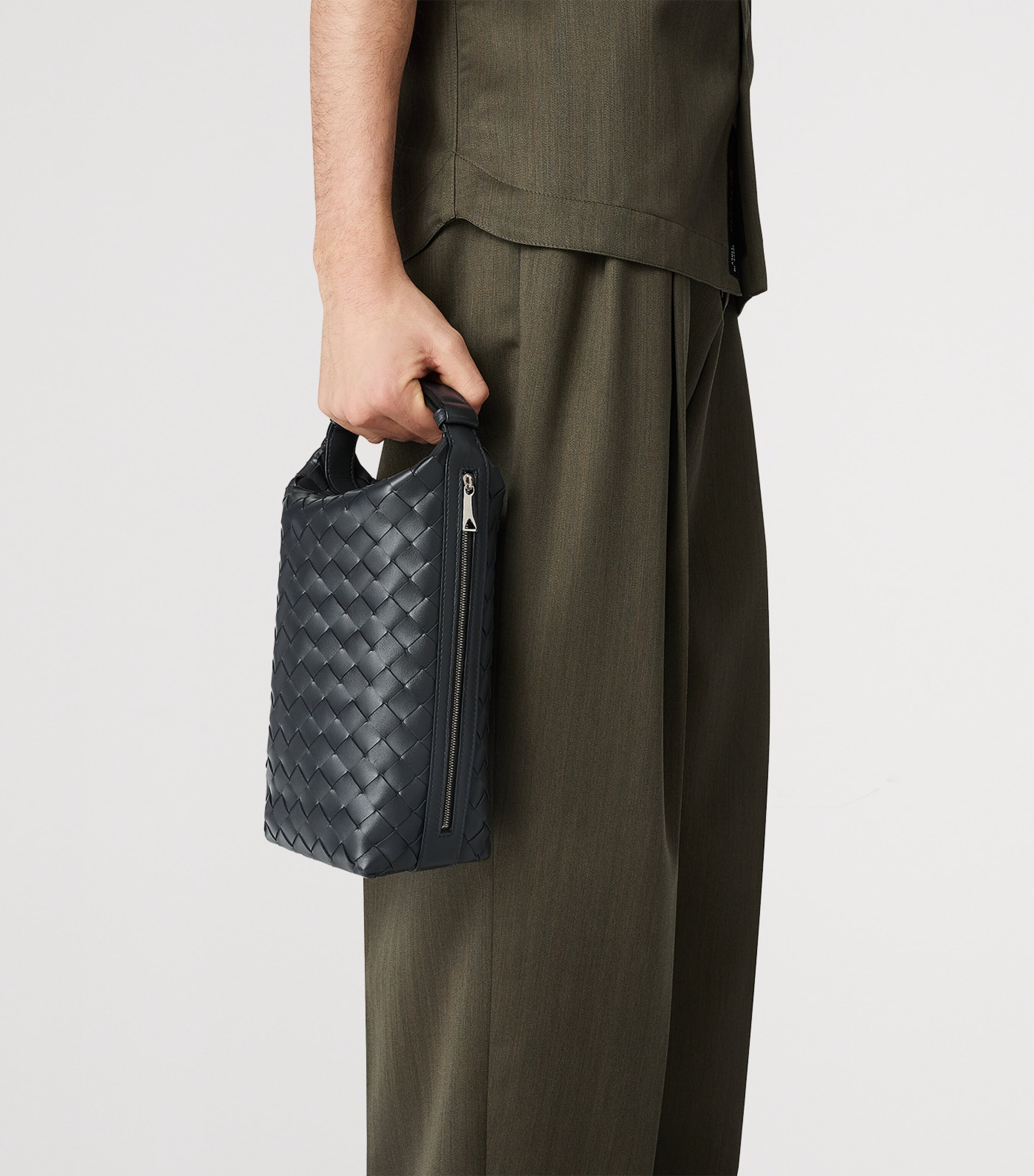 Leather Intrecciato Wallace Pouch 2077 Image 2