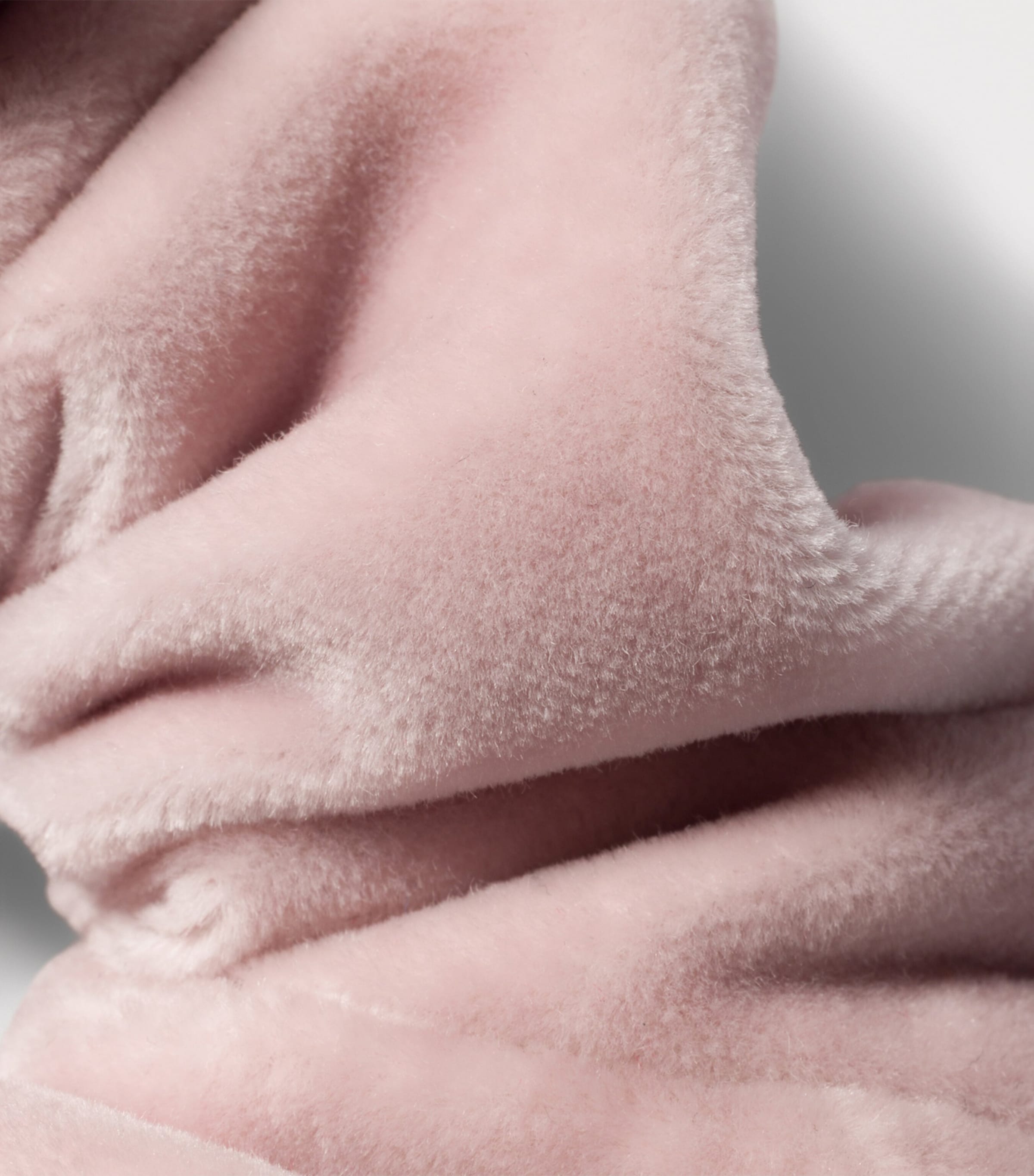 Velvet Bow Scrunchie F0E18 Image 2