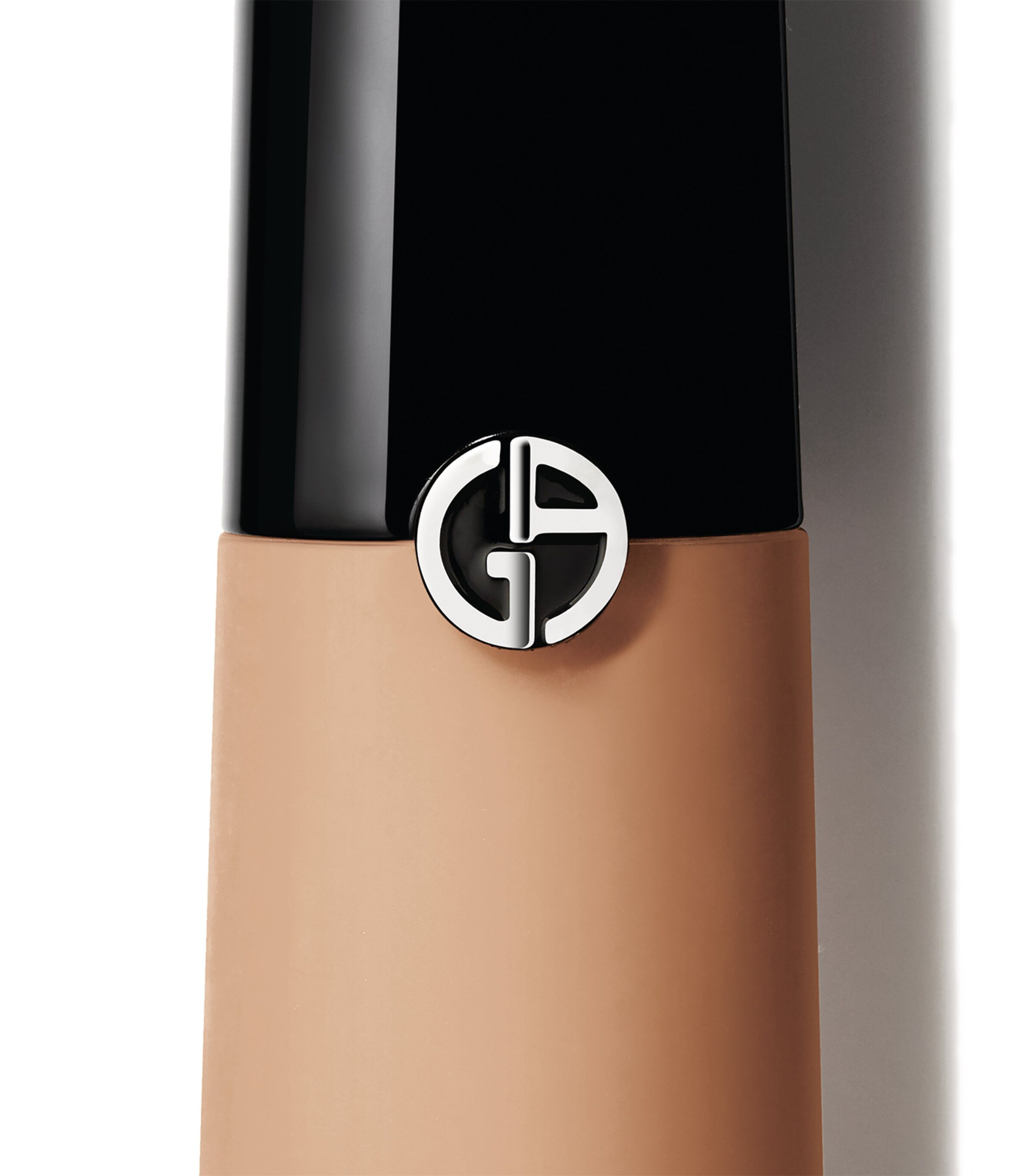 Armani Luminous Silk Concealer | Make-up | Face | Concealers | Designers | Armani Armani Luminous Silk Concealer | Make-up | Face | Concealers | Designers | Armani
