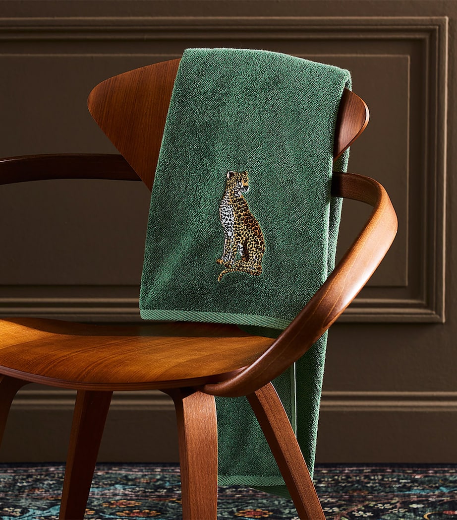 Contes Hand Towel (100cm x 55cm) GREEN Image 3