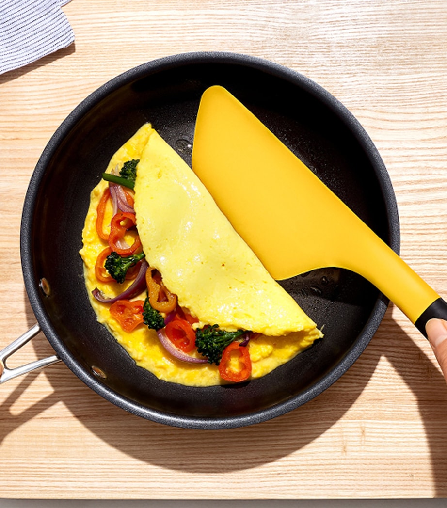 Good Grips Flip and Fold Omelet Turner BLACK/YELLOW Image 3