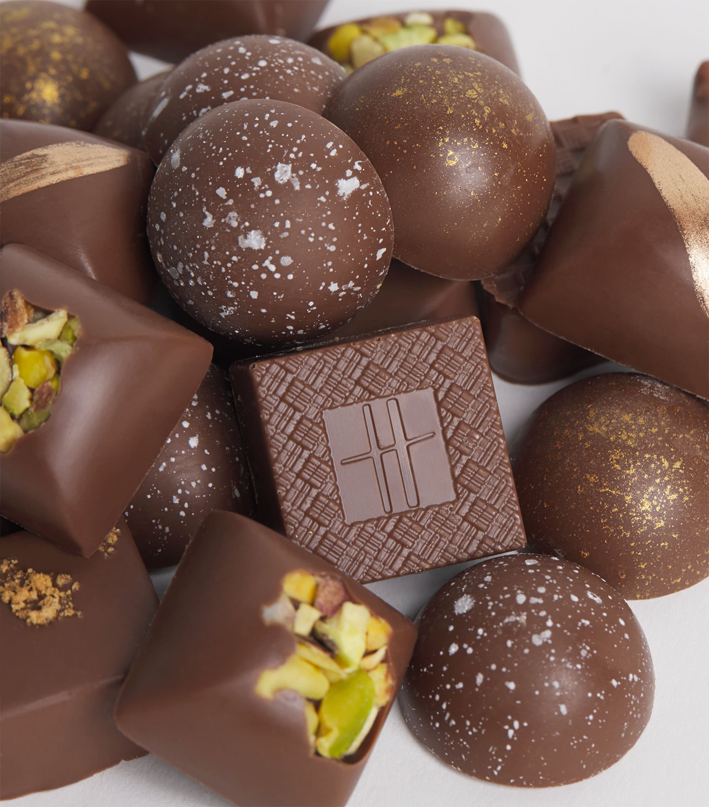 Milk Chocolate 24-Piece Collection (195g) NO COLOUR Image 3