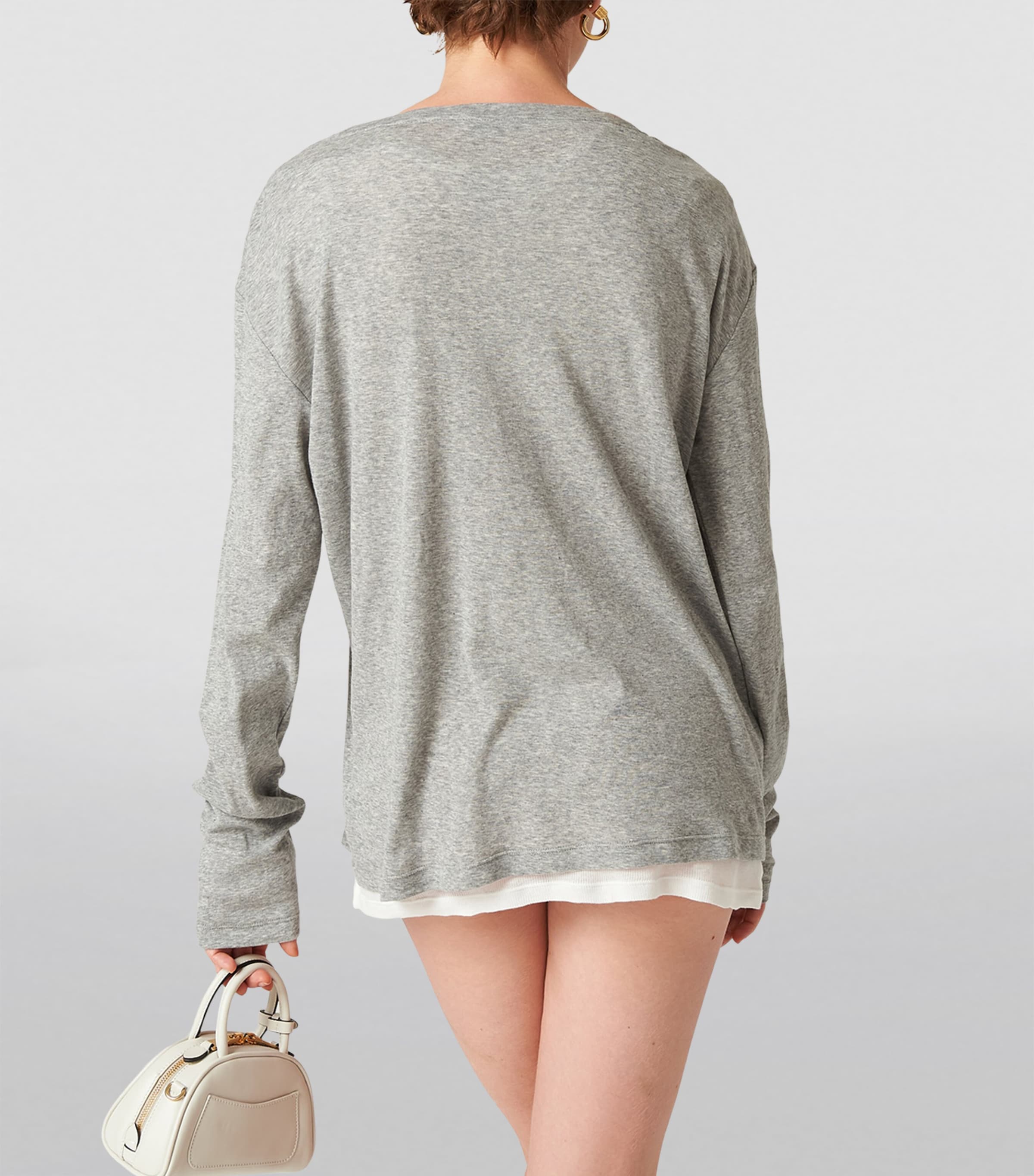 Miu Miu Long-sleeve T-shirt 関税込 Tシャツ Miu Miu Logo-Patch T-Shirt - Grey | Editorialist