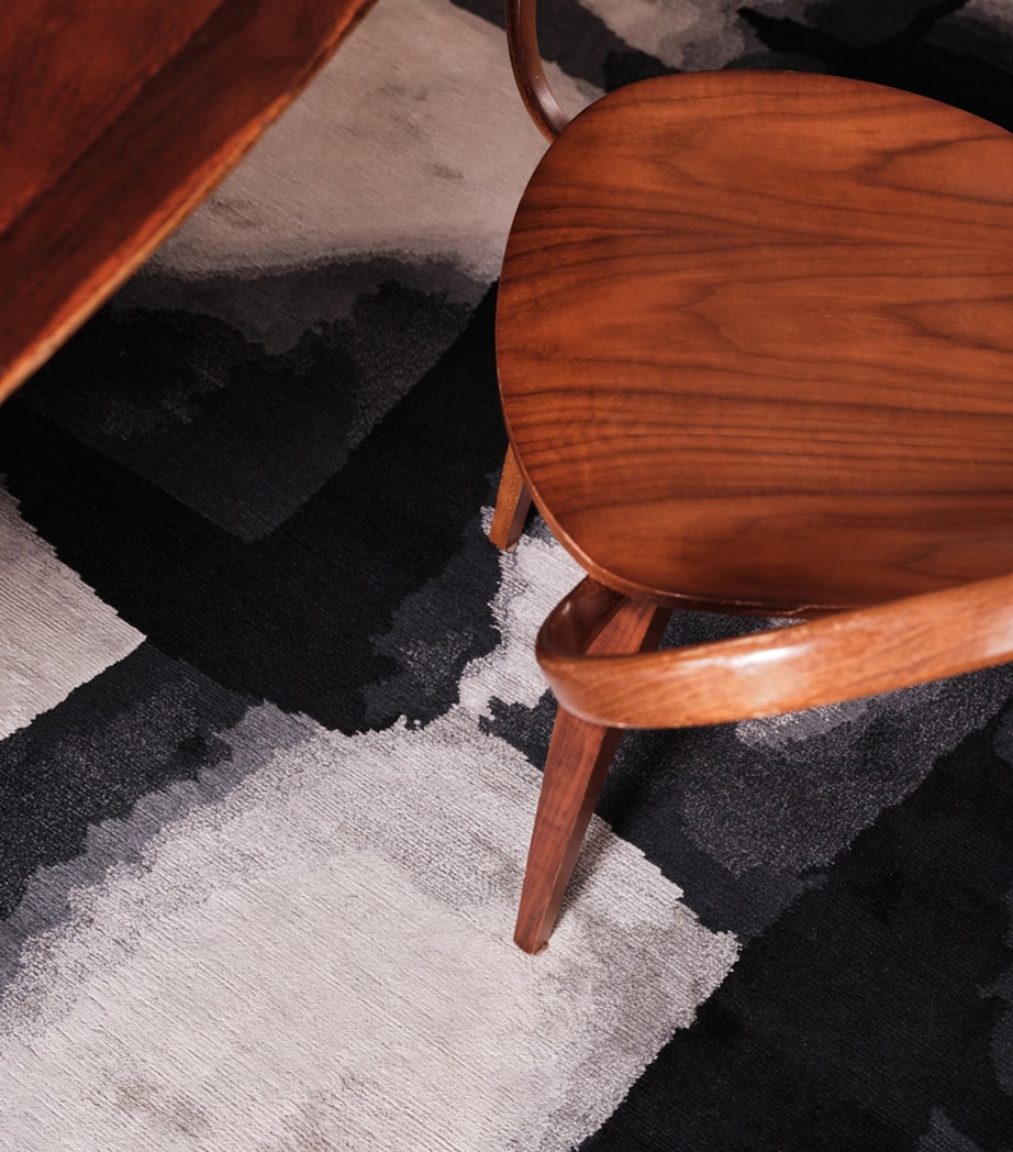 Wool-Silk Solu Night Rug (3.05 x 2.44m) BLACK Image 6