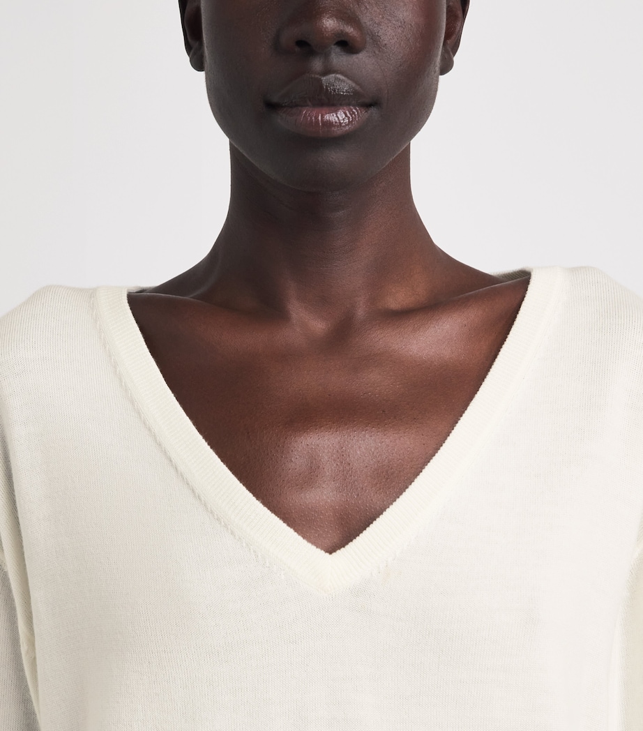 Stylein Womens Merino Wool Heramira V-Neck Sweater Cream Image 3