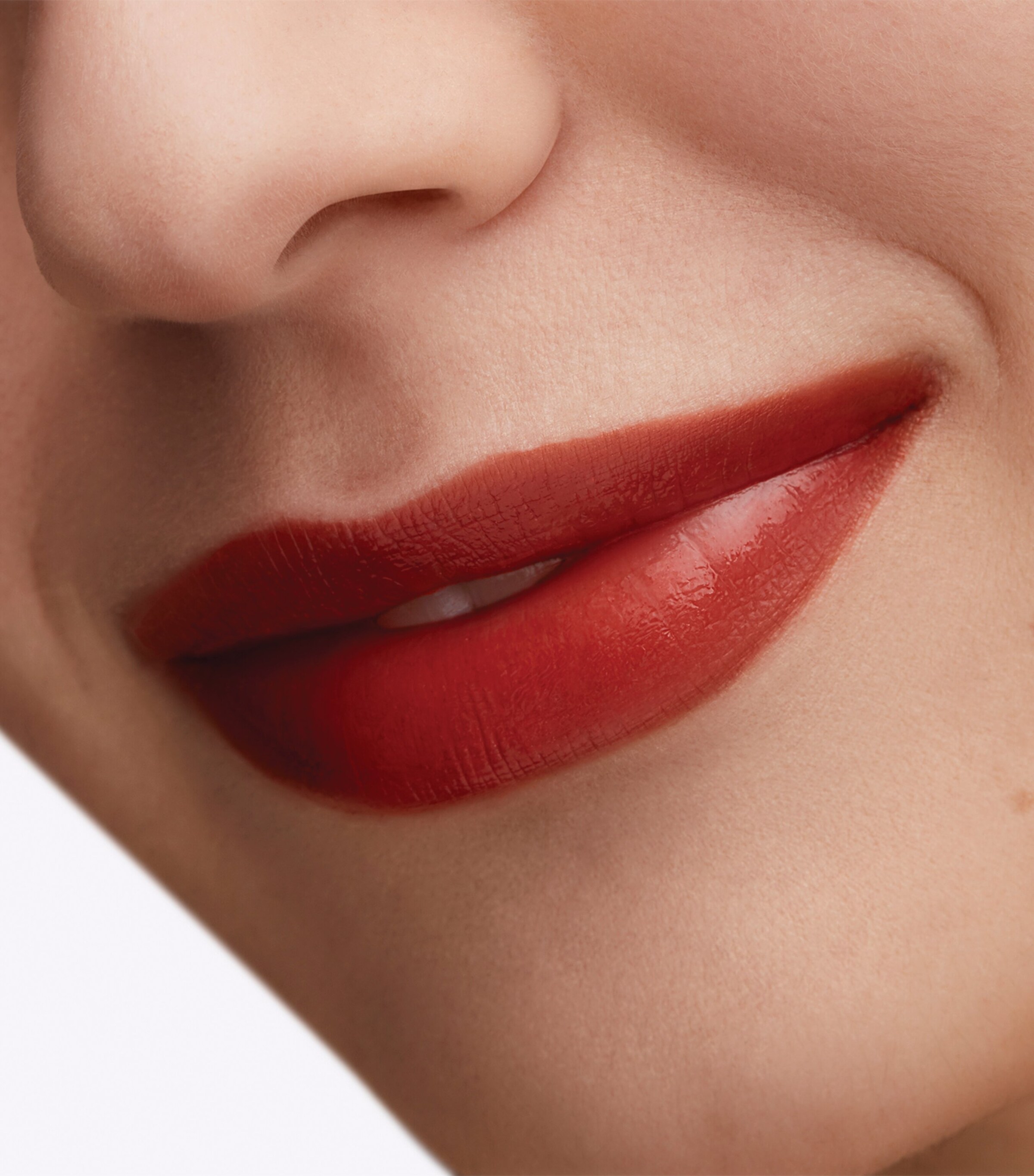 Lustreglass Sheer-Shine Lipstick LOCAL CELEB Image 9