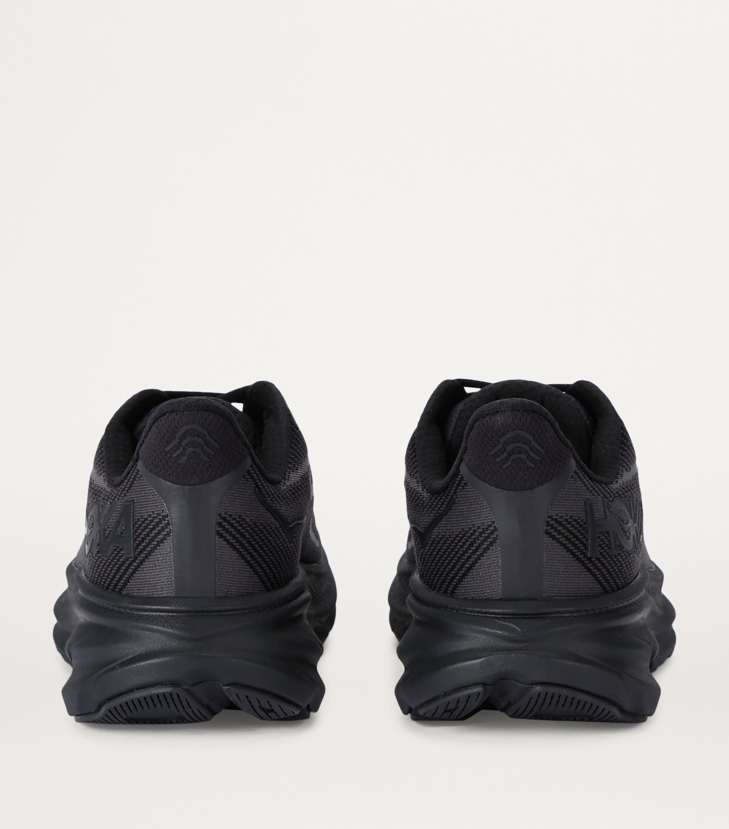 Clifton 9 Trainers BLACK Image 2