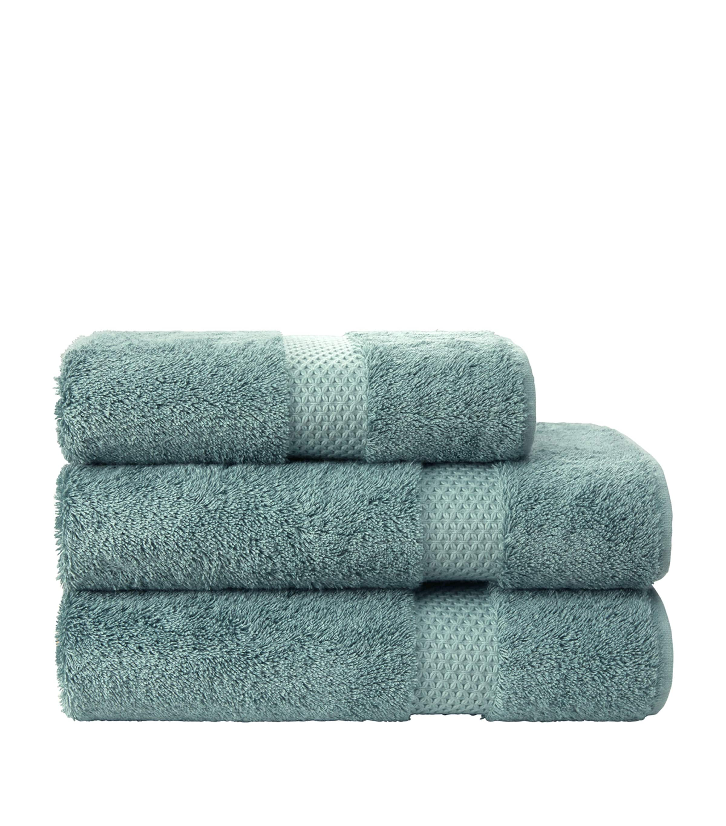 Shop Yves Delorme Étoile Bath Towel In Green