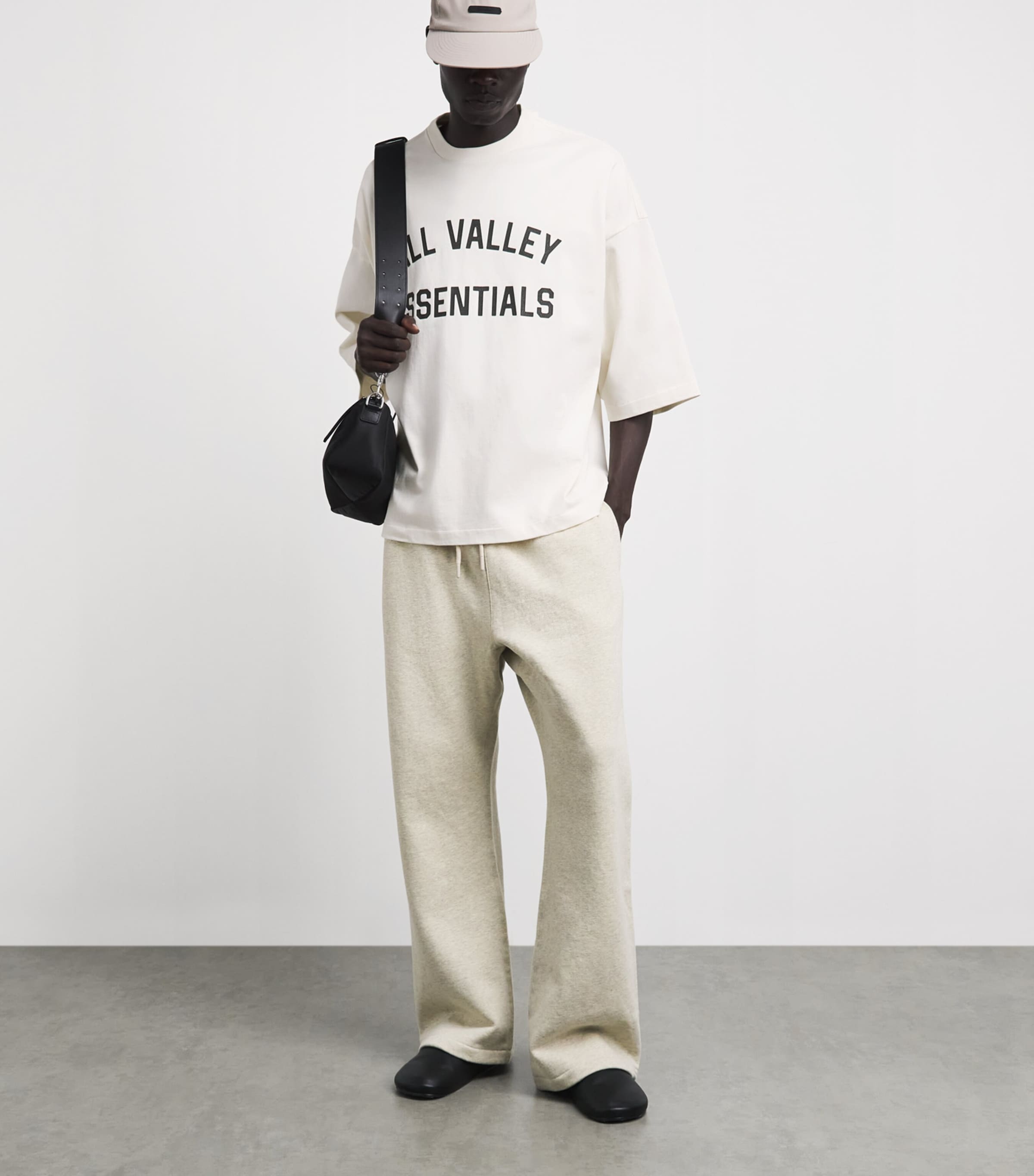 FEAR OF GOD ESSENTIALS Mens Cotton Boxy Merch T-Shirt Ivory Image 2
