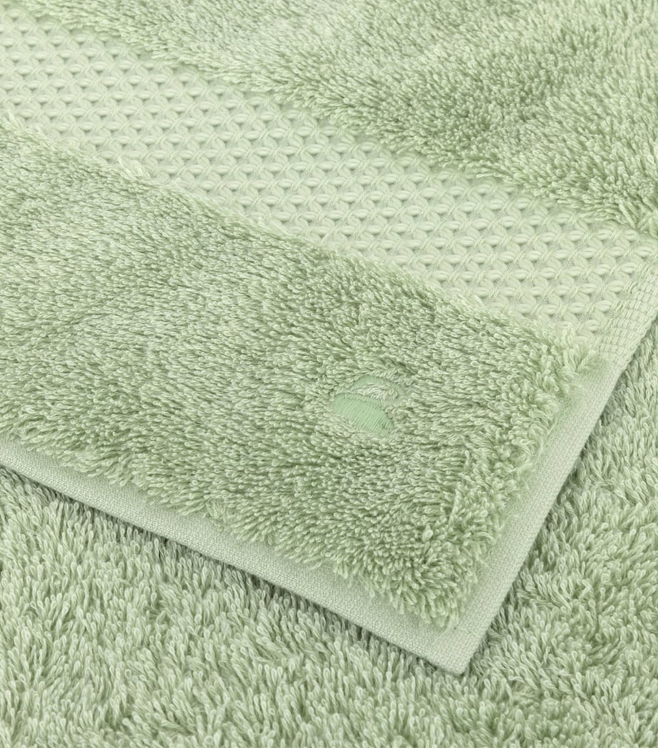 Yves Delorme Etoile Bath Towel (70cm x 140cm) Amande Image 4