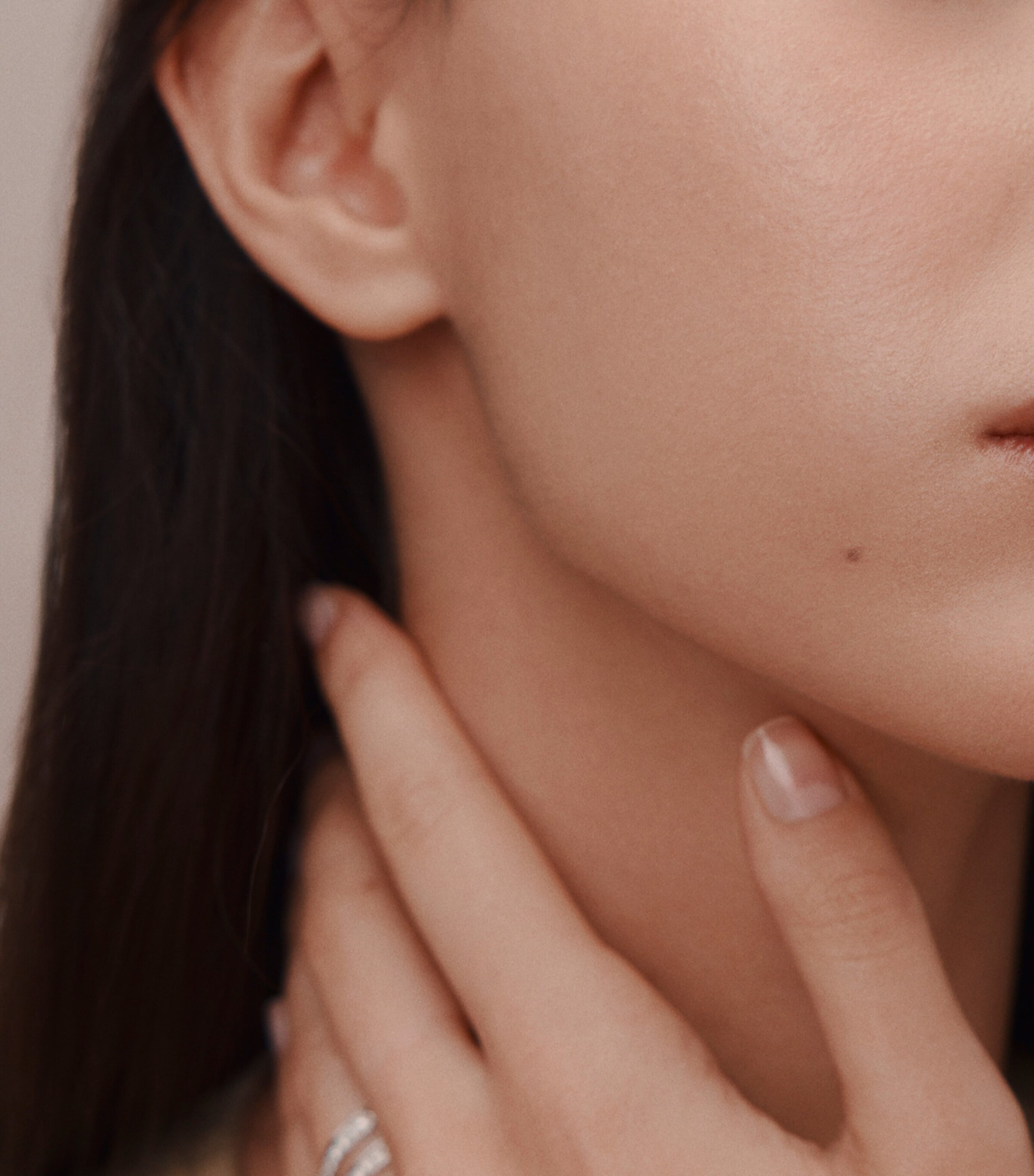 HERMÈS Plein Air Luminous Matte Skincare Foundation Épicéa Image 11