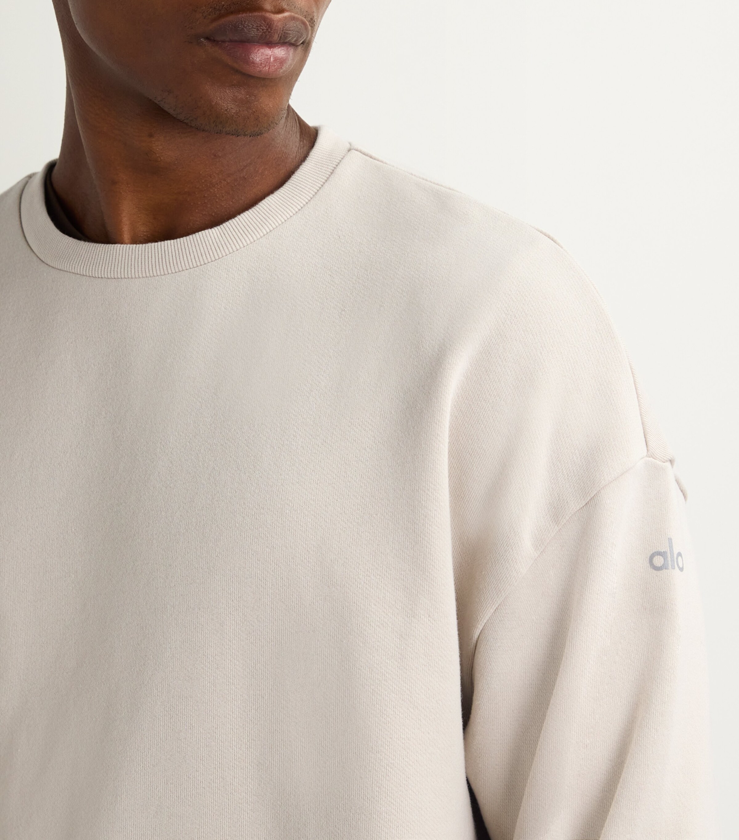 Alo Yoga Mens Cotton-Blend Chill Sweatshirt Bone Image 6
