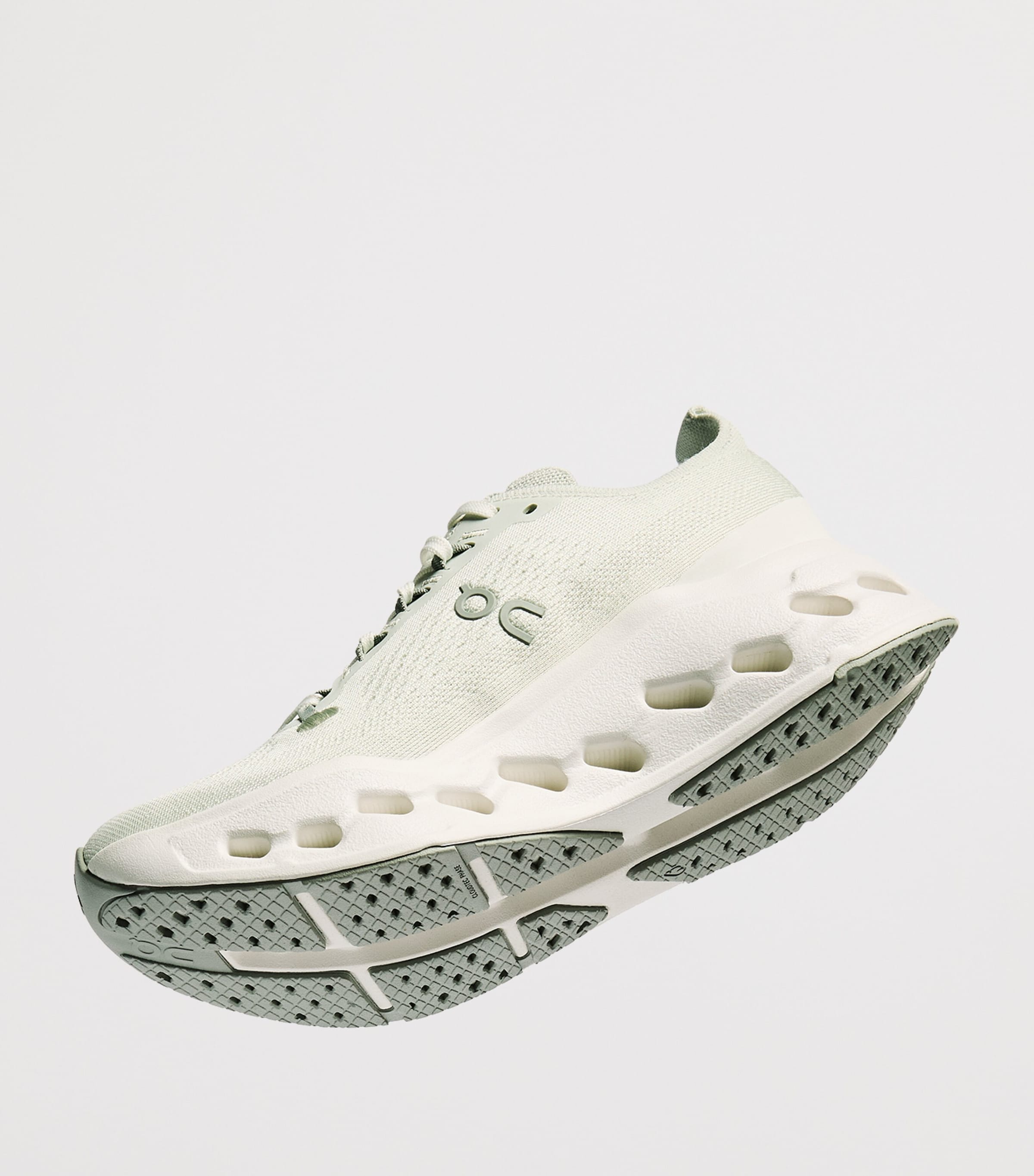 On Womens Cloudsurfer Max Trainers Iceberg | Ivory Image 7