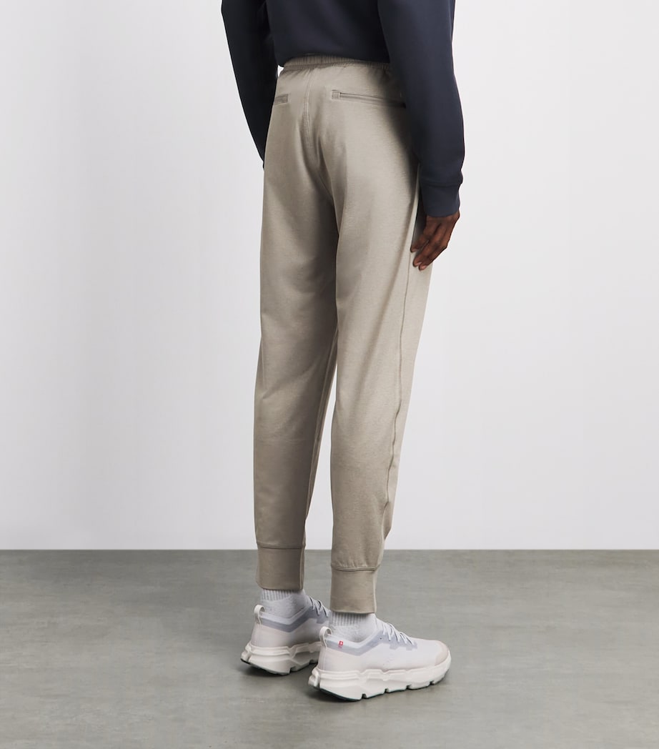 VUORI Mens Sunday Performance Sweatpants Tih Biscotti He Image 5