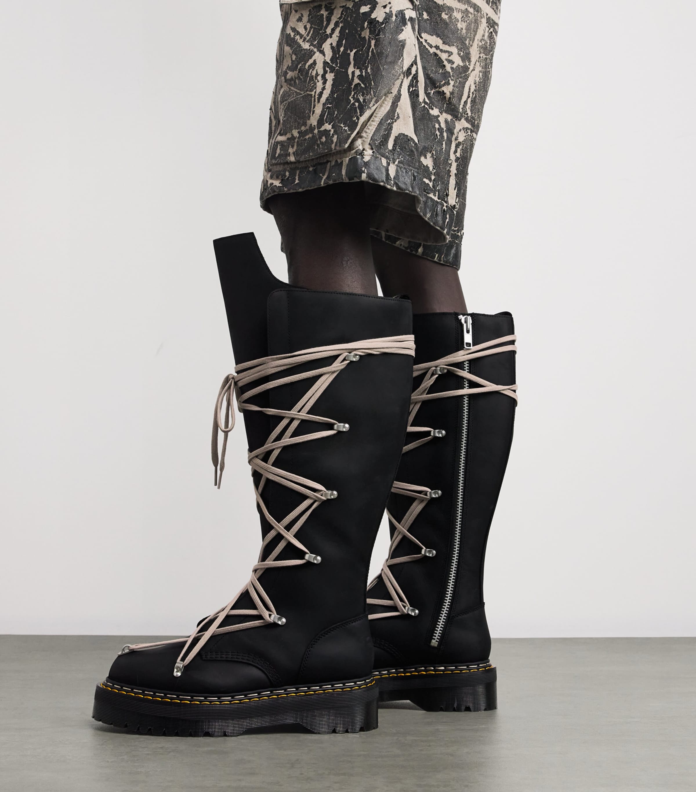 【特別セール】RickOwens Dr.Martens DR. MARTENS X RICK OWENS FW25 1460 QUAD SOLE MEGALACE BOOT OILY