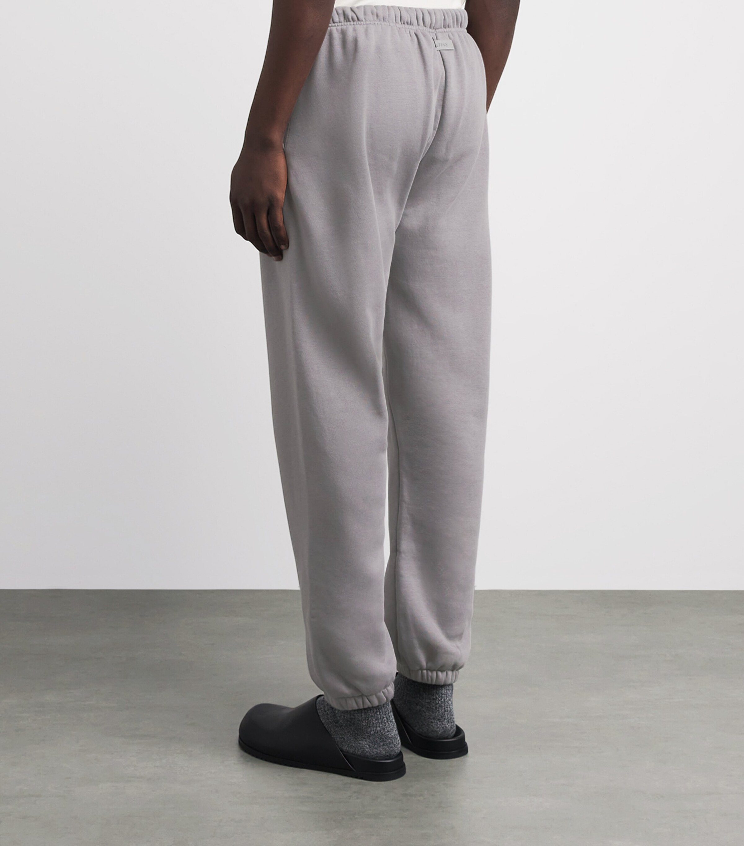 Skims Mens Fleece Lounge Relaxed Sweatpants Jo Jog Shadow Image 5