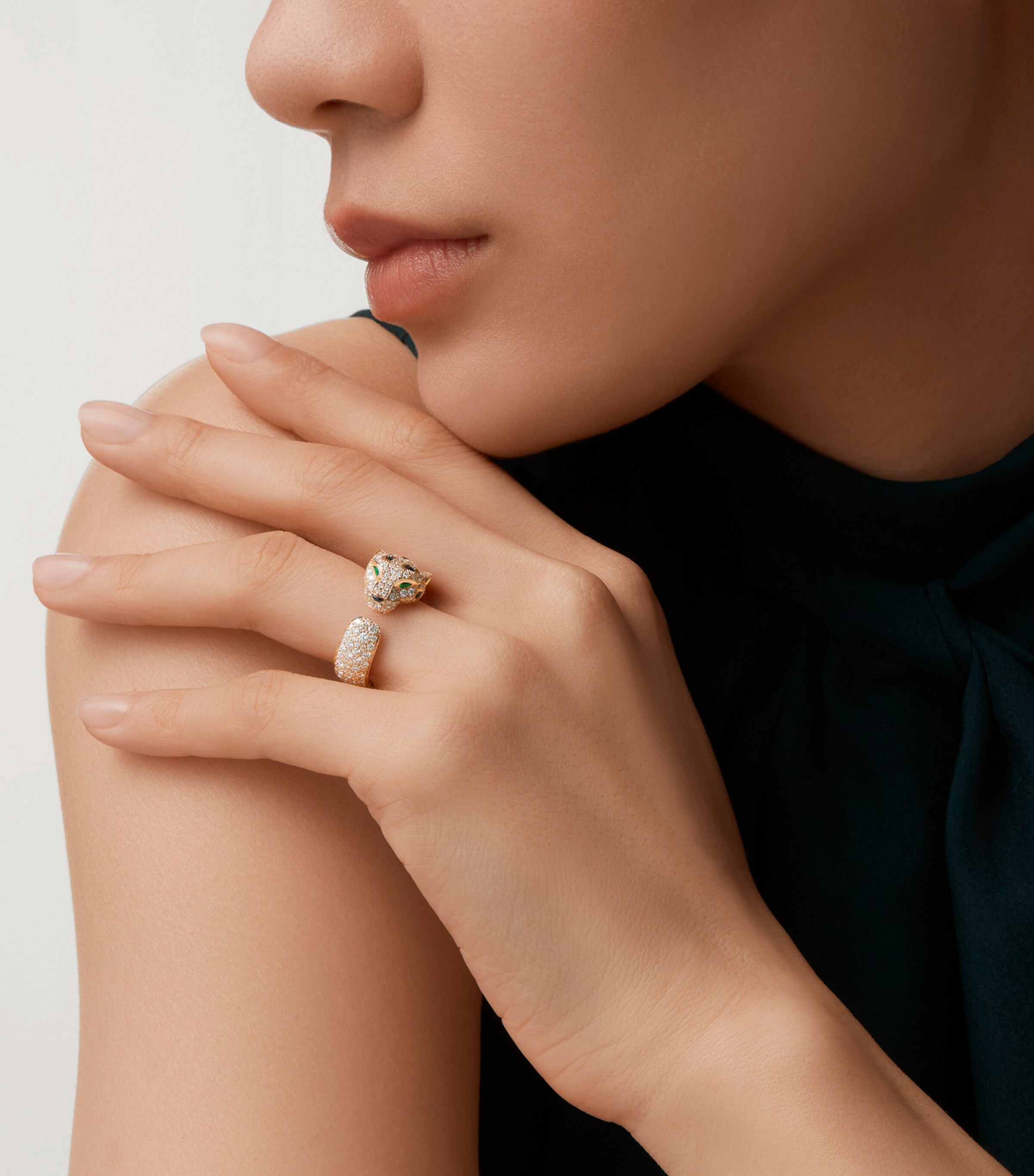 Rose Gold, Diamond, Emerald and Onyx Panthère de Cartier Ring ROSE GOLD Image 2