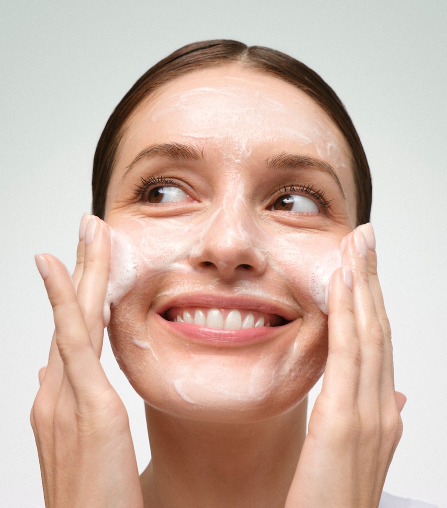 Elemis Pro-Collagen Hydrating Cleansing Mousse (125ml) Image 5