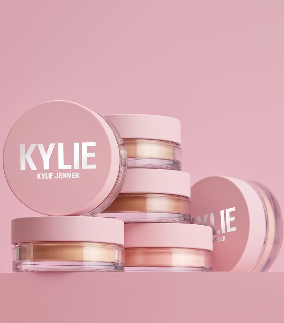 Kylie Cosmetics Setting Powder Soft Pink Image 6